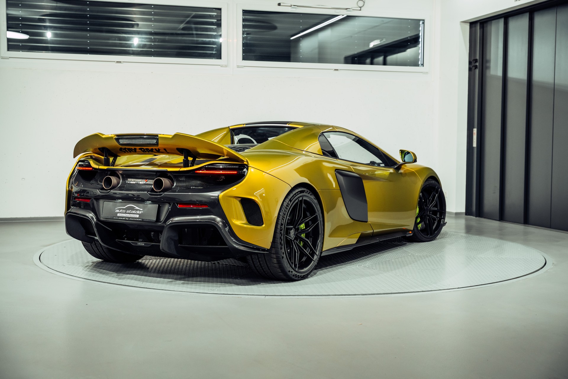 McLAREN 675LT Spider 3.8 V8 SSG-image-28