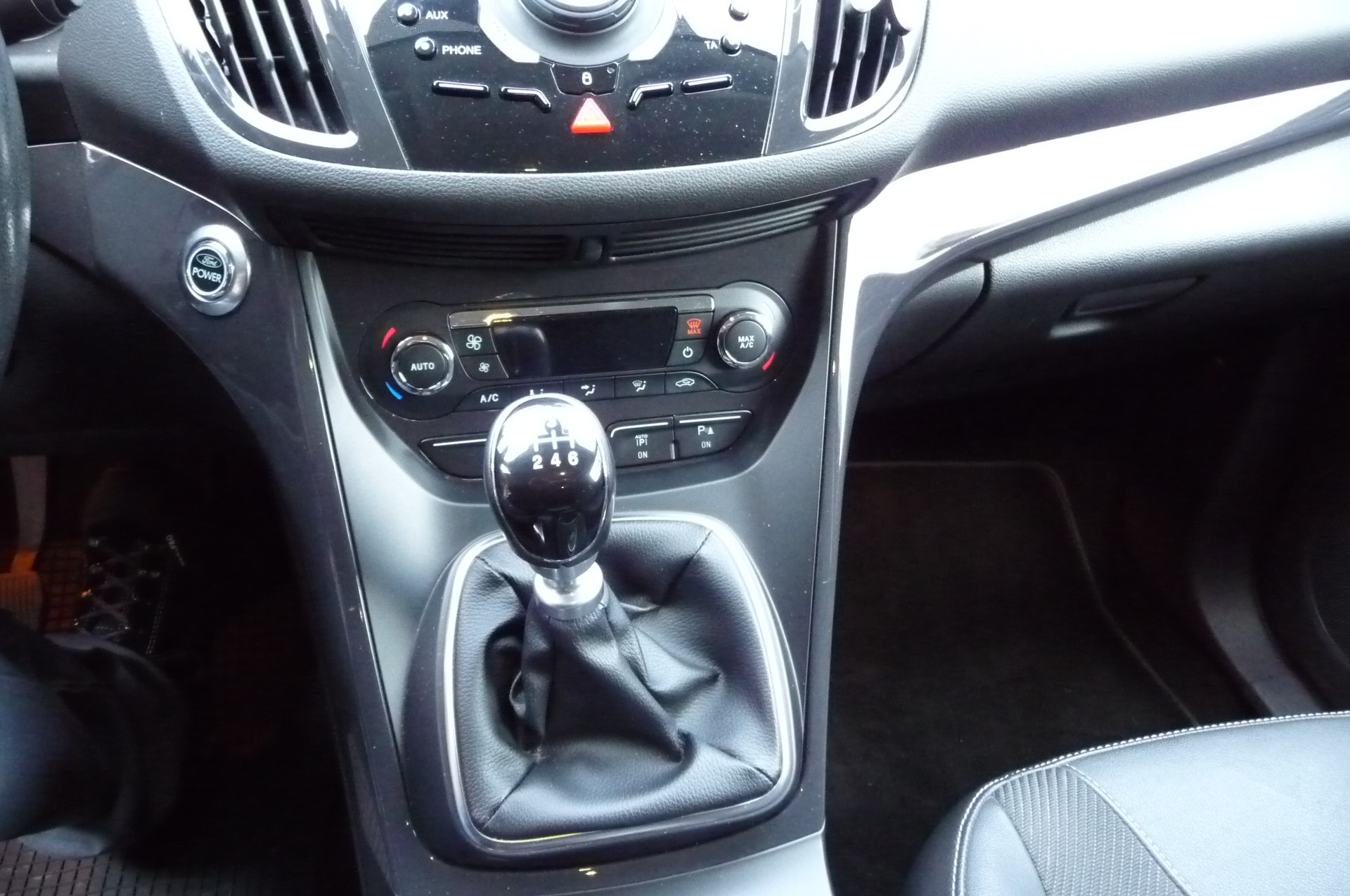 FORD Kuga 2.0 TDCi Titanium 4WD-image-7