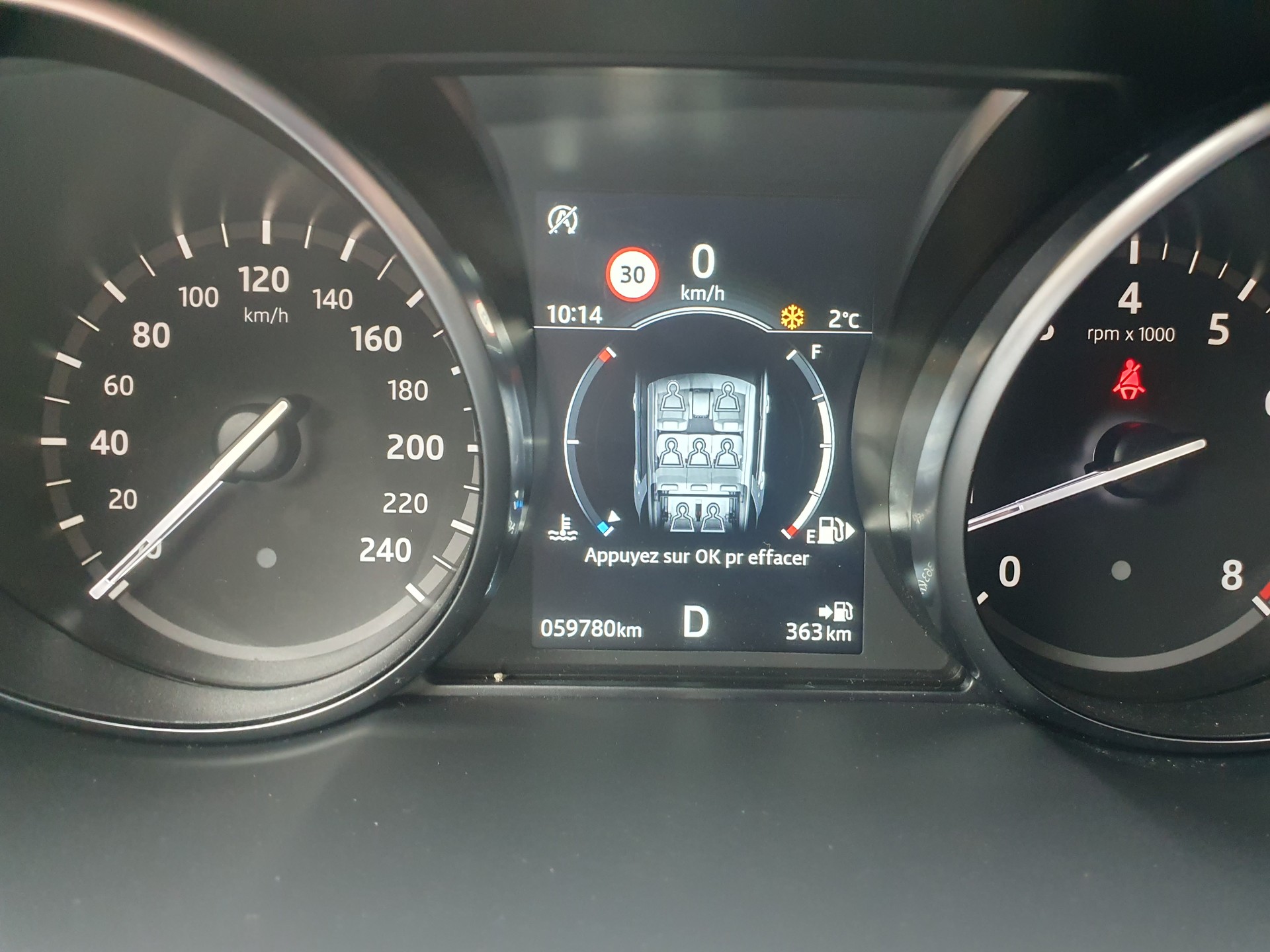LAND ROVER Discovery Sport 2.0 Si4 SE-image-12
