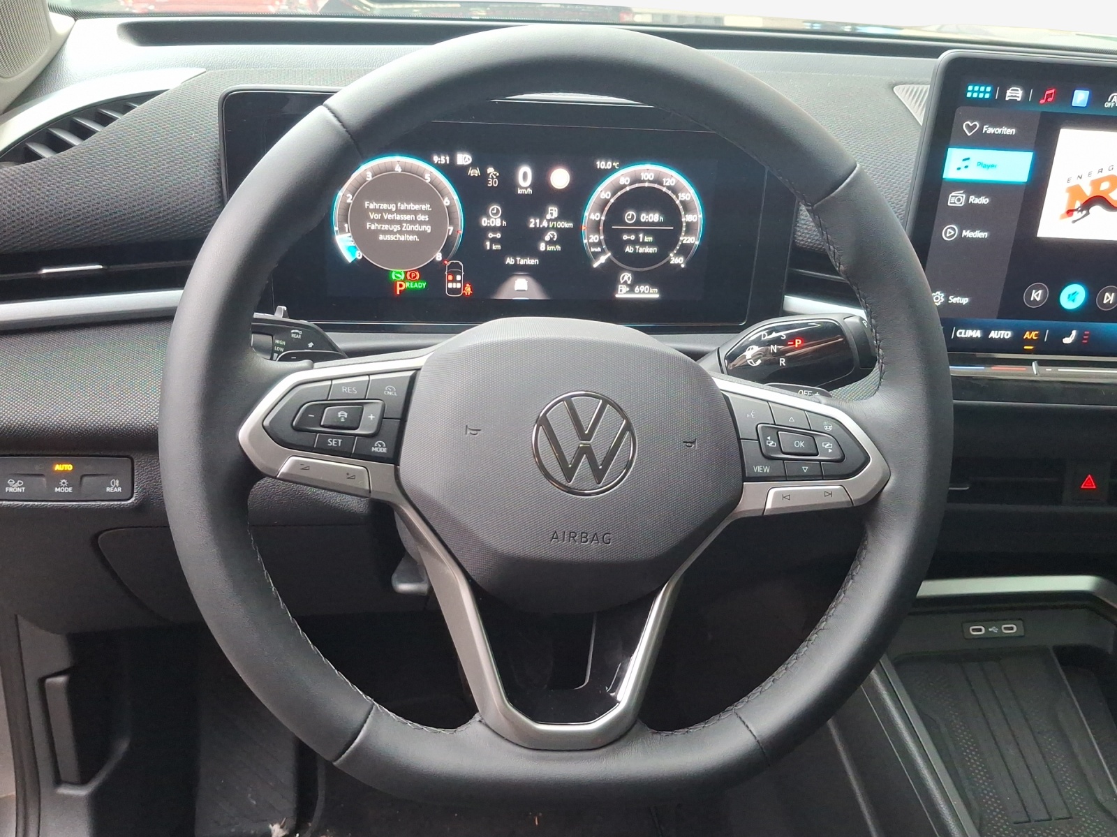 VW T-Roc 1.5 eTSI mHEV Life DSG-image-9