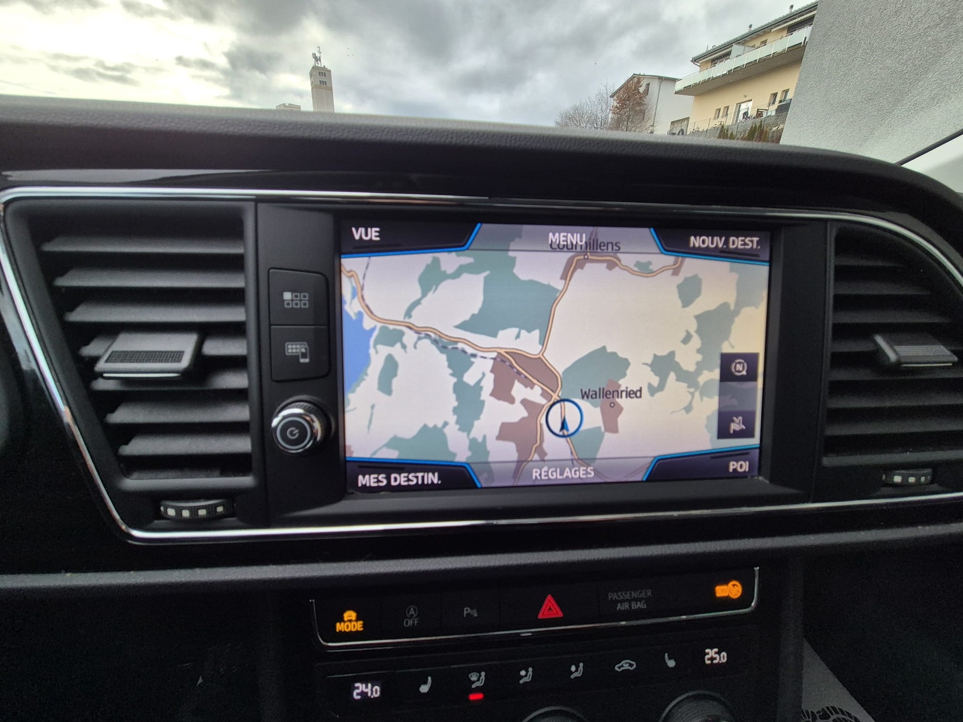 SEAT Leon 1.8 TSI FR DSG-image-12