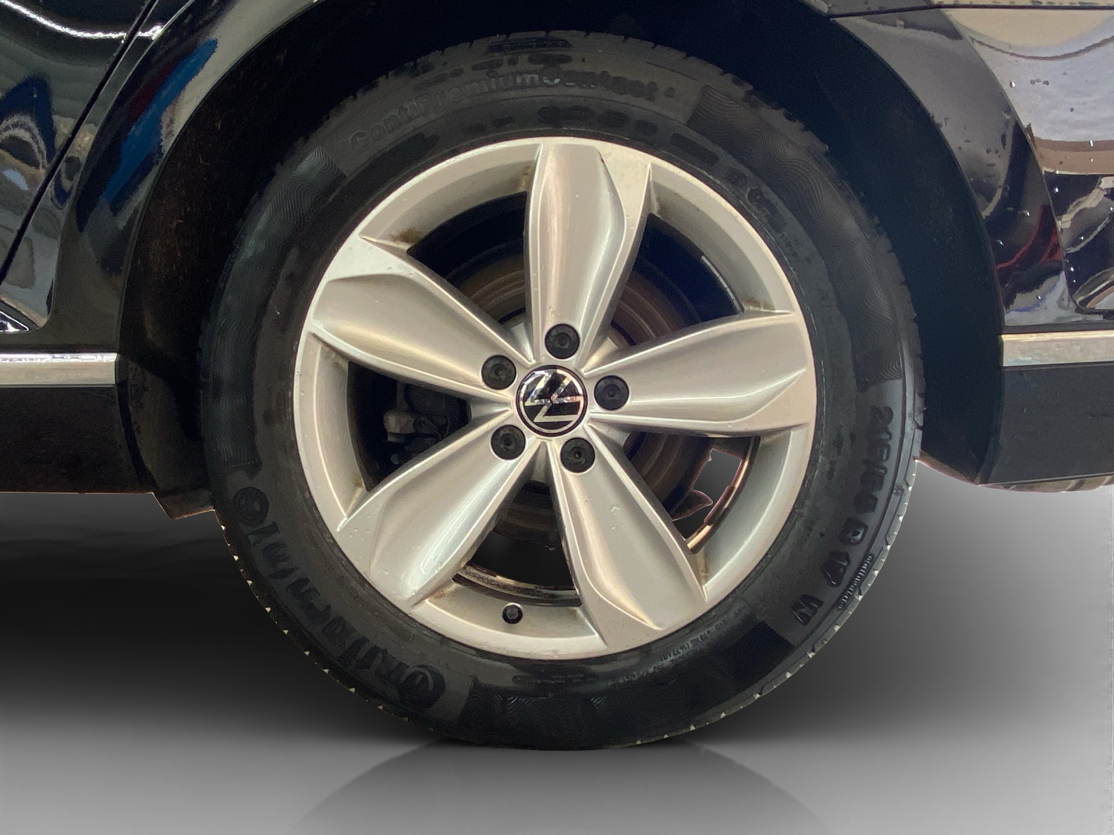VW Passat 2.0 TDI BMT Elegance 4Motion DSG-image-15