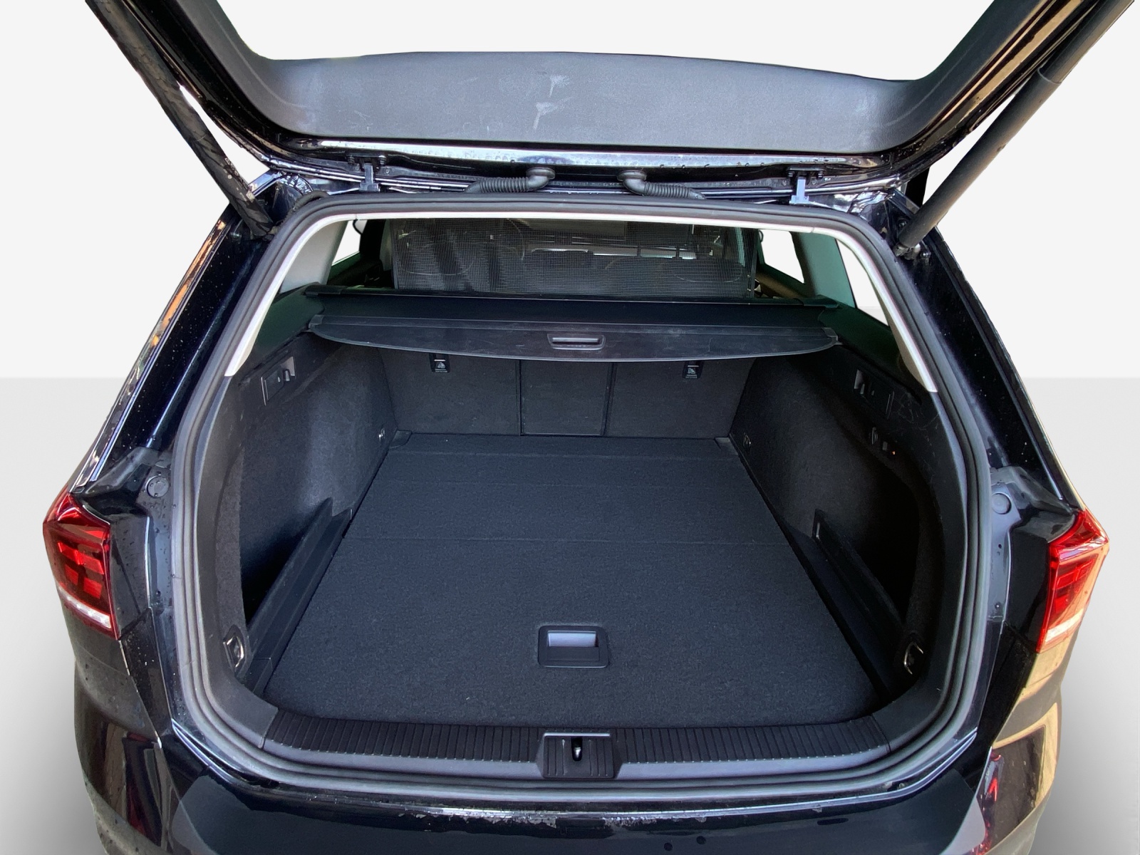 VW Passat 2.0 TDI BMT Elegance 4Motion DSG-image-12