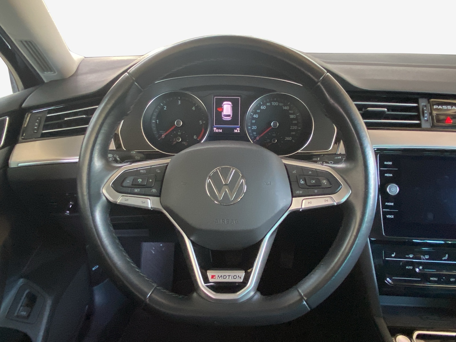 VW Passat 2.0 TDI BMT Elegance 4Motion DSG-image-9