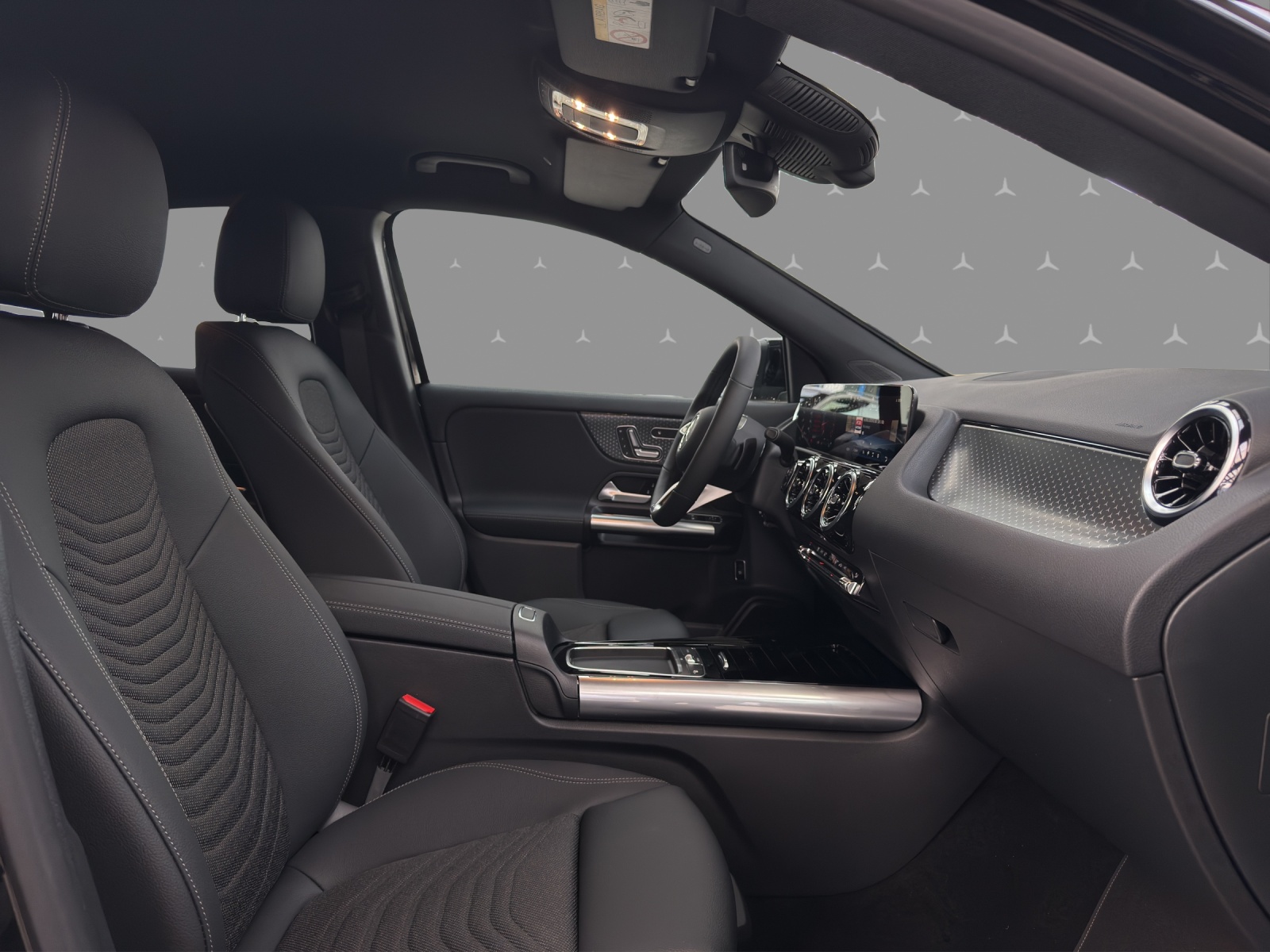 MERCEDES-BENZ GLA 200 Night Star 7G-DCT-image-15