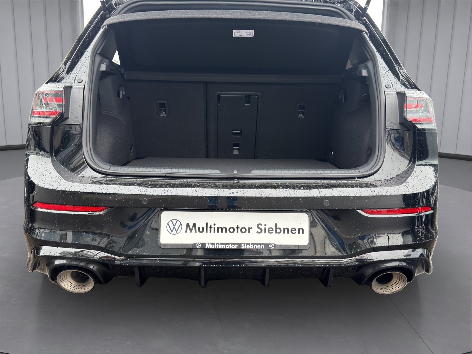 VW Golf 2.0 TSI GTI Edition 50 DSG-image-13