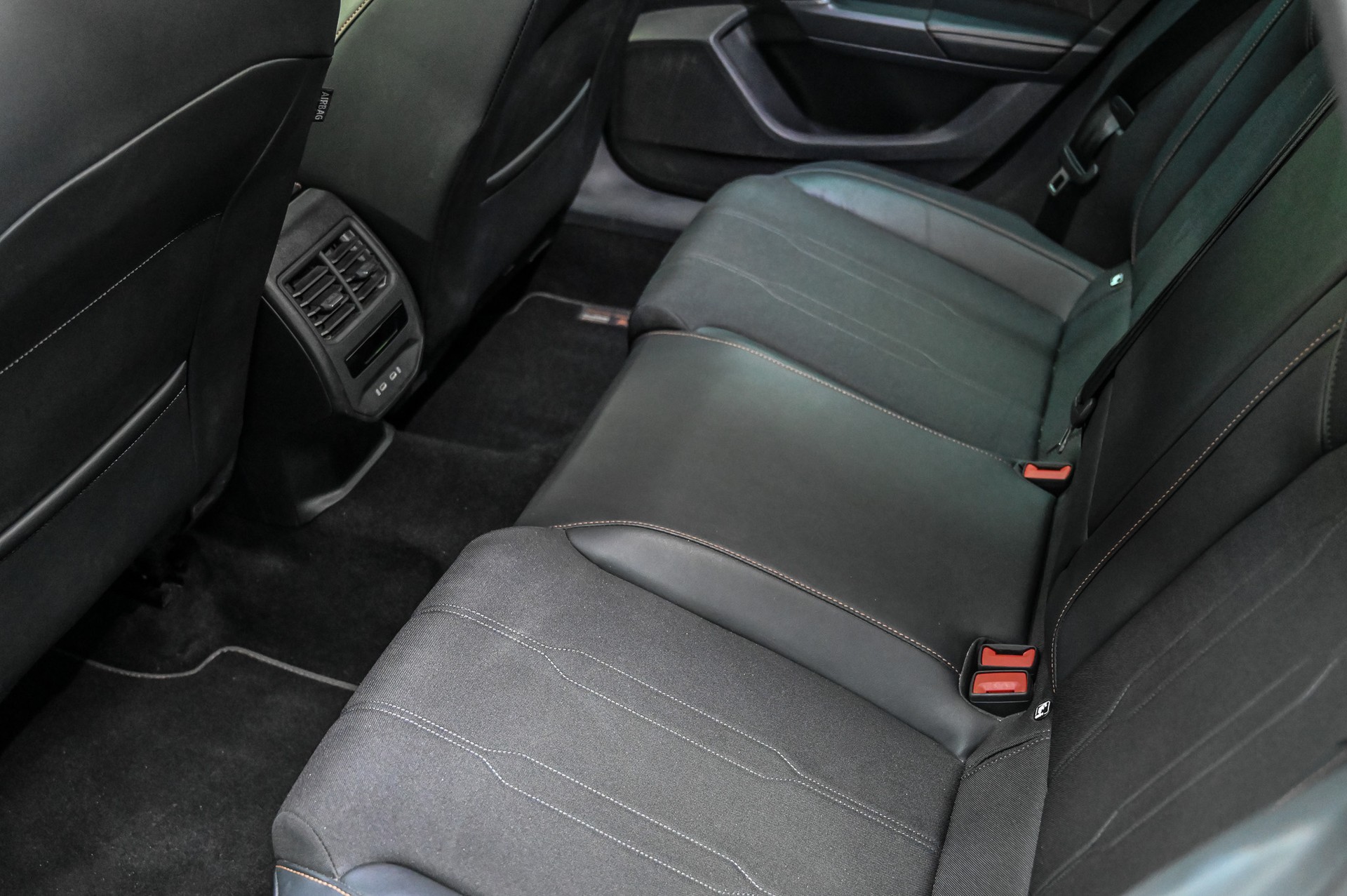 CUPRA Leon 2.0 TDI DSG-image-25