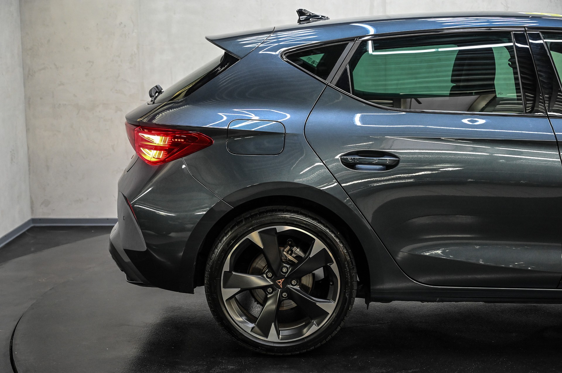 CUPRA Leon 2.0 TDI DSG-image-13