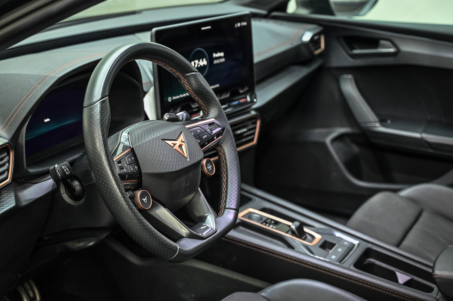 CUPRA Leon 2.0 TDI DSG-image-16