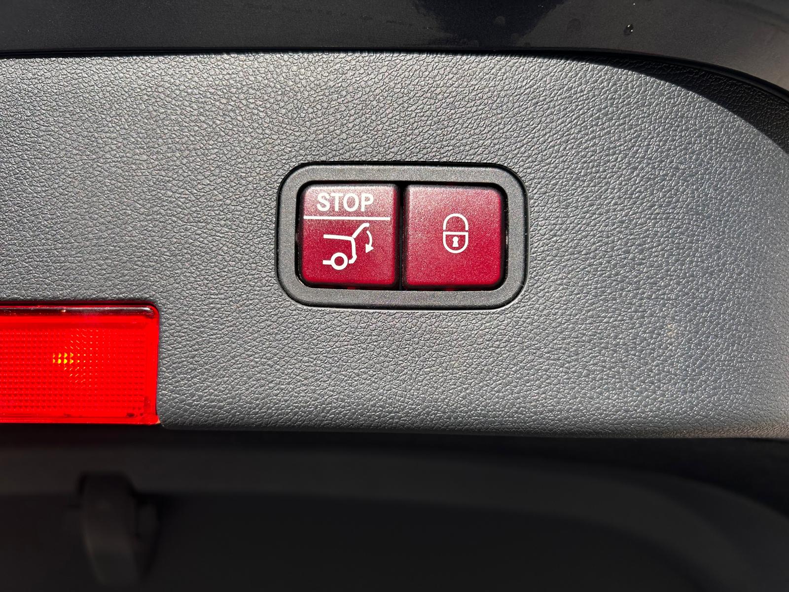MERCEDES-BENZ CLS Shooting Brake 63 AMG S 4Matic Speedshift MCT-image-9