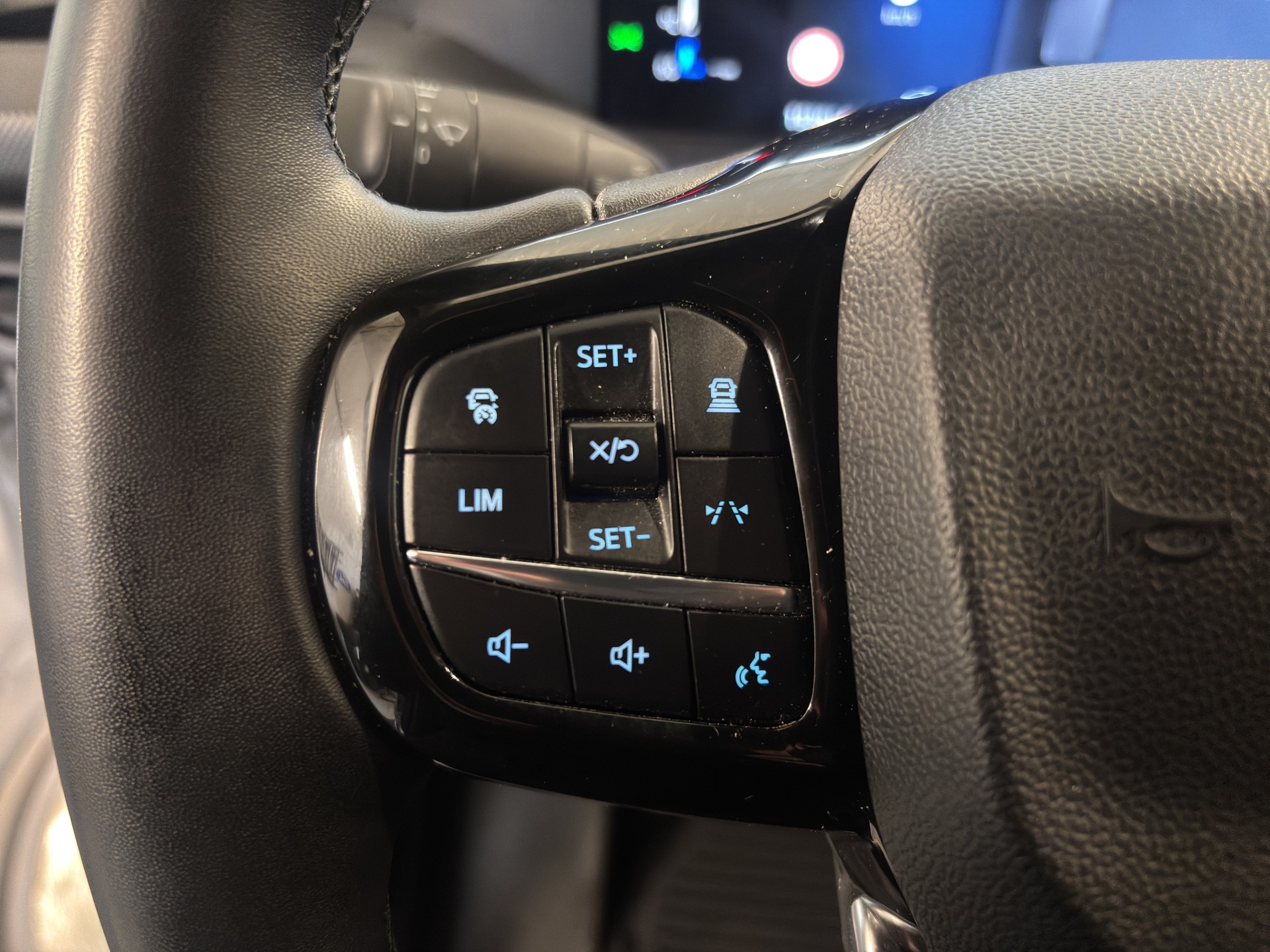 FORD Transit C Van 320 L1 2.0 EcoBlue 136 Trend-image-13