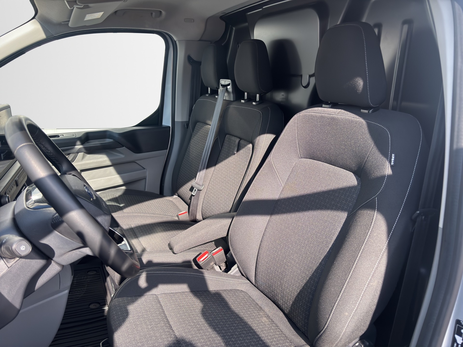 FORD Transit C Van 320 L1 2.0 EcoBlue 136 Trend-image-5