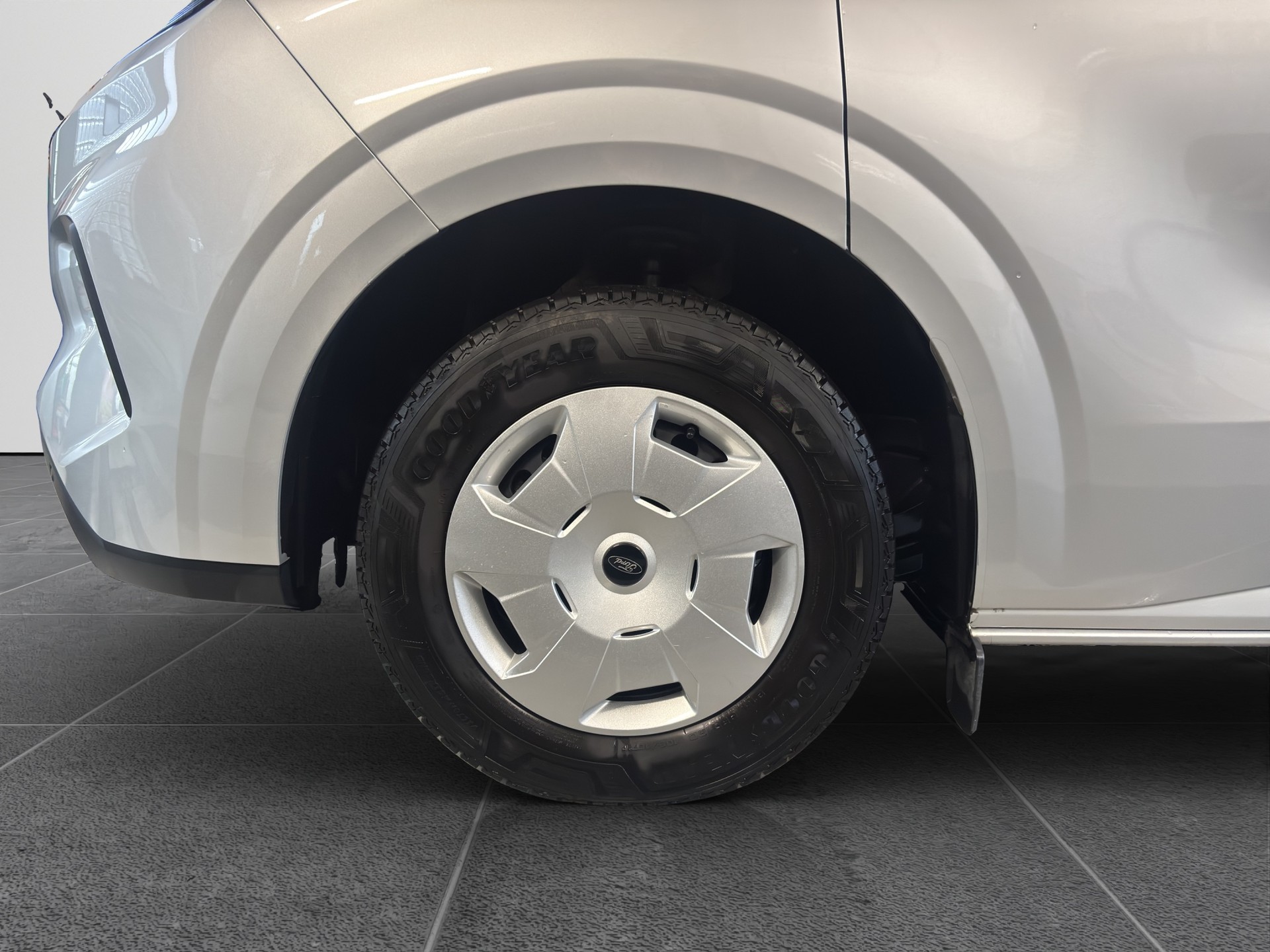 FORD Transit C Van 320 L1 2.0 EcoBlue 136 Trend-image-11