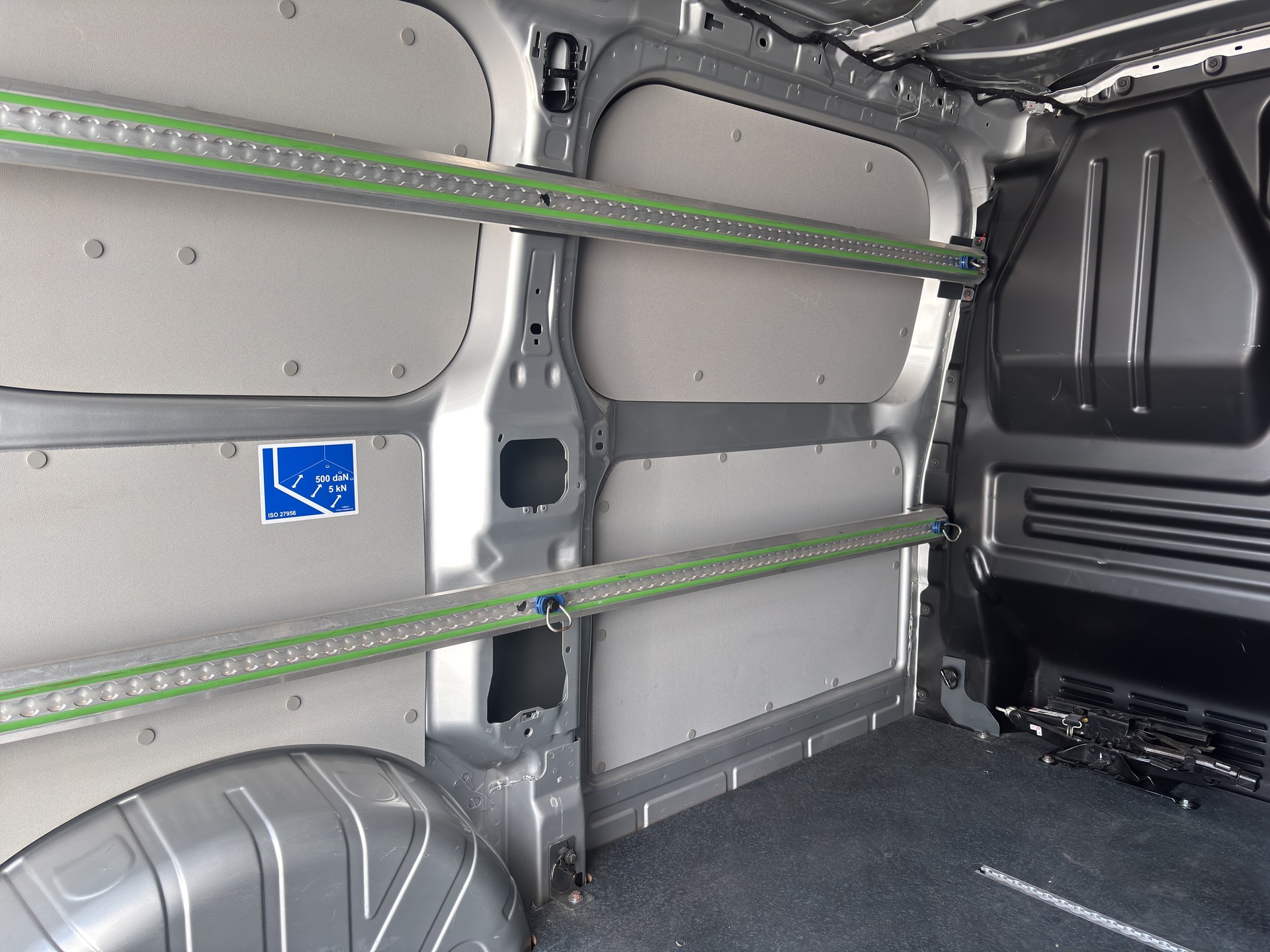 FORD Transit C Van 320 L1 2.0 EcoBlue 136 Trend-image-14