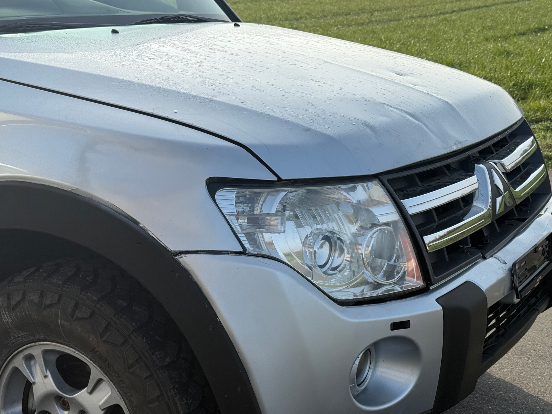 MITSUBISHI Pajero 3.2 DI-D Intense Automatic-image-3