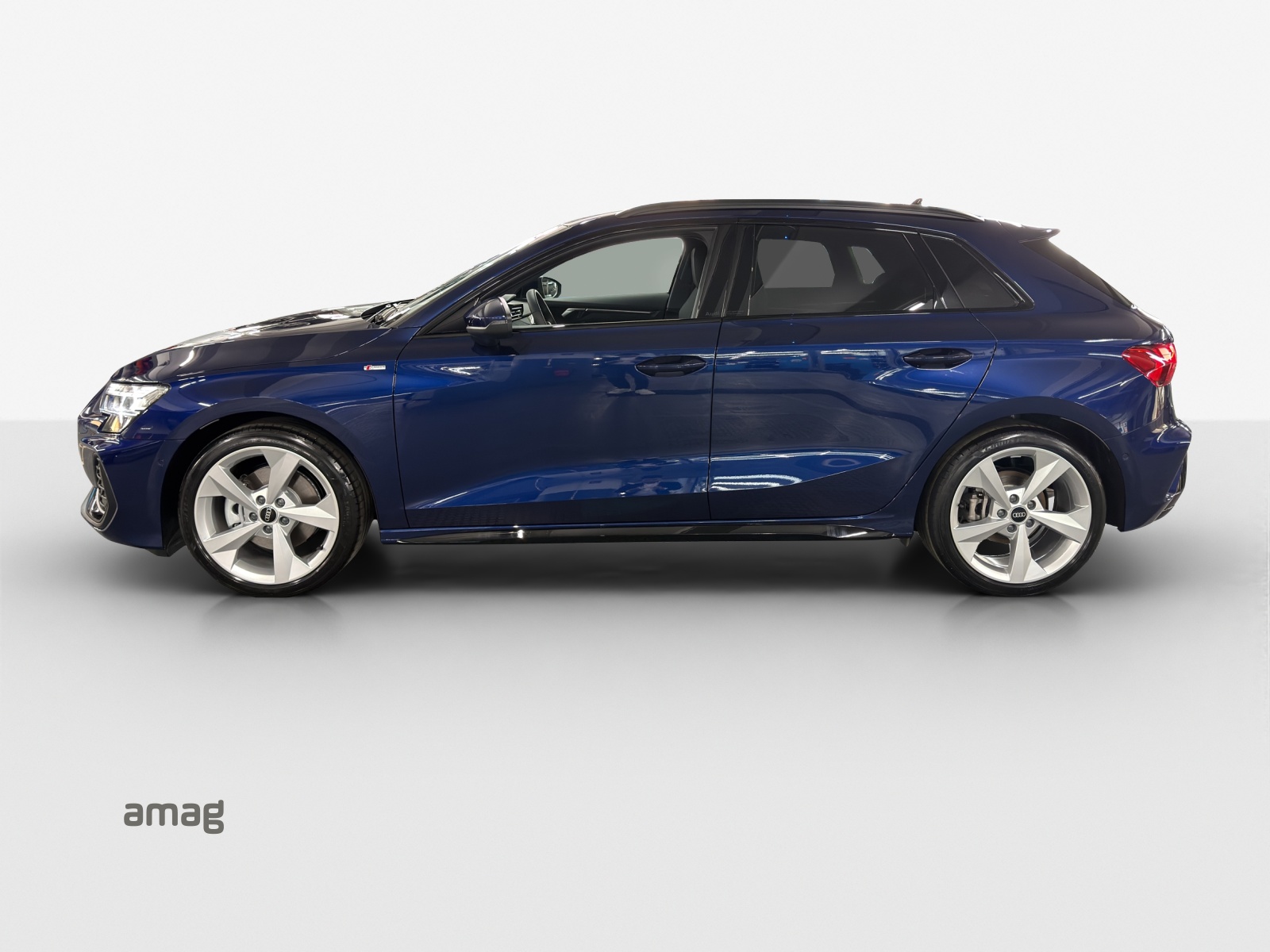 AUDI A3 Sportback 40 TFSI S line S-tronic quattro-image-1