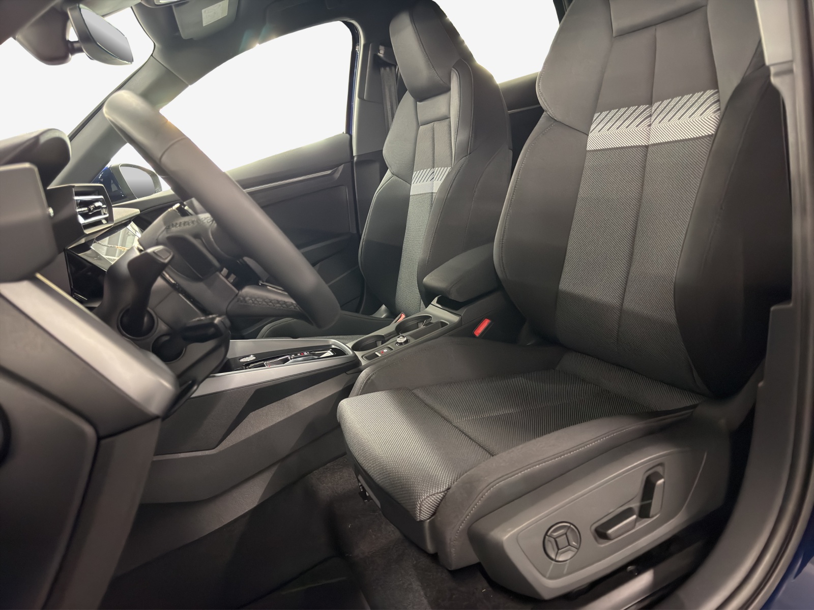 AUDI A3 Sportback 40 TFSI S line S-tronic quattro-image-7