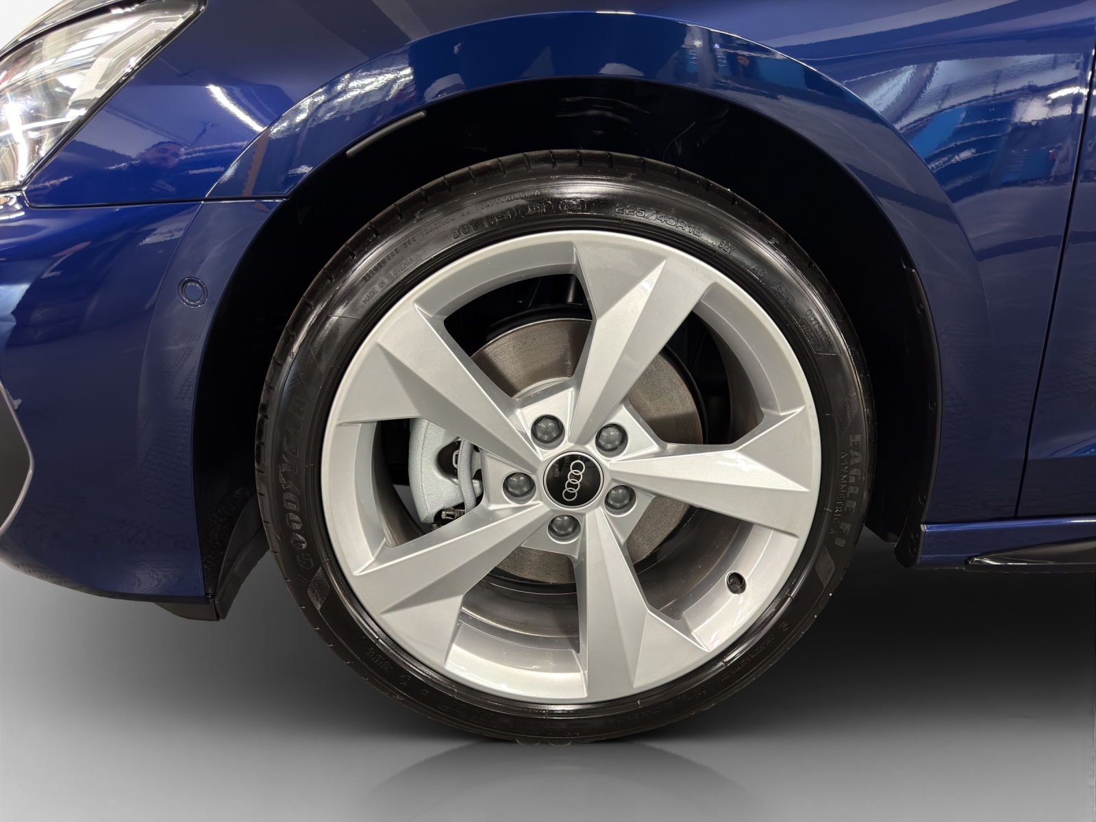 AUDI A3 Sportback 40 TFSI S line S-tronic quattro-image-13