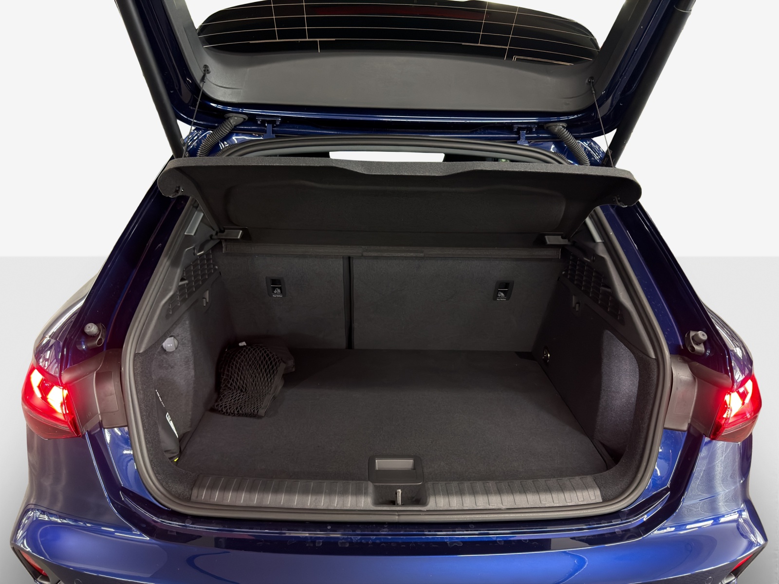 AUDI A3 Sportback 40 TFSI S line S-tronic quattro-image-12