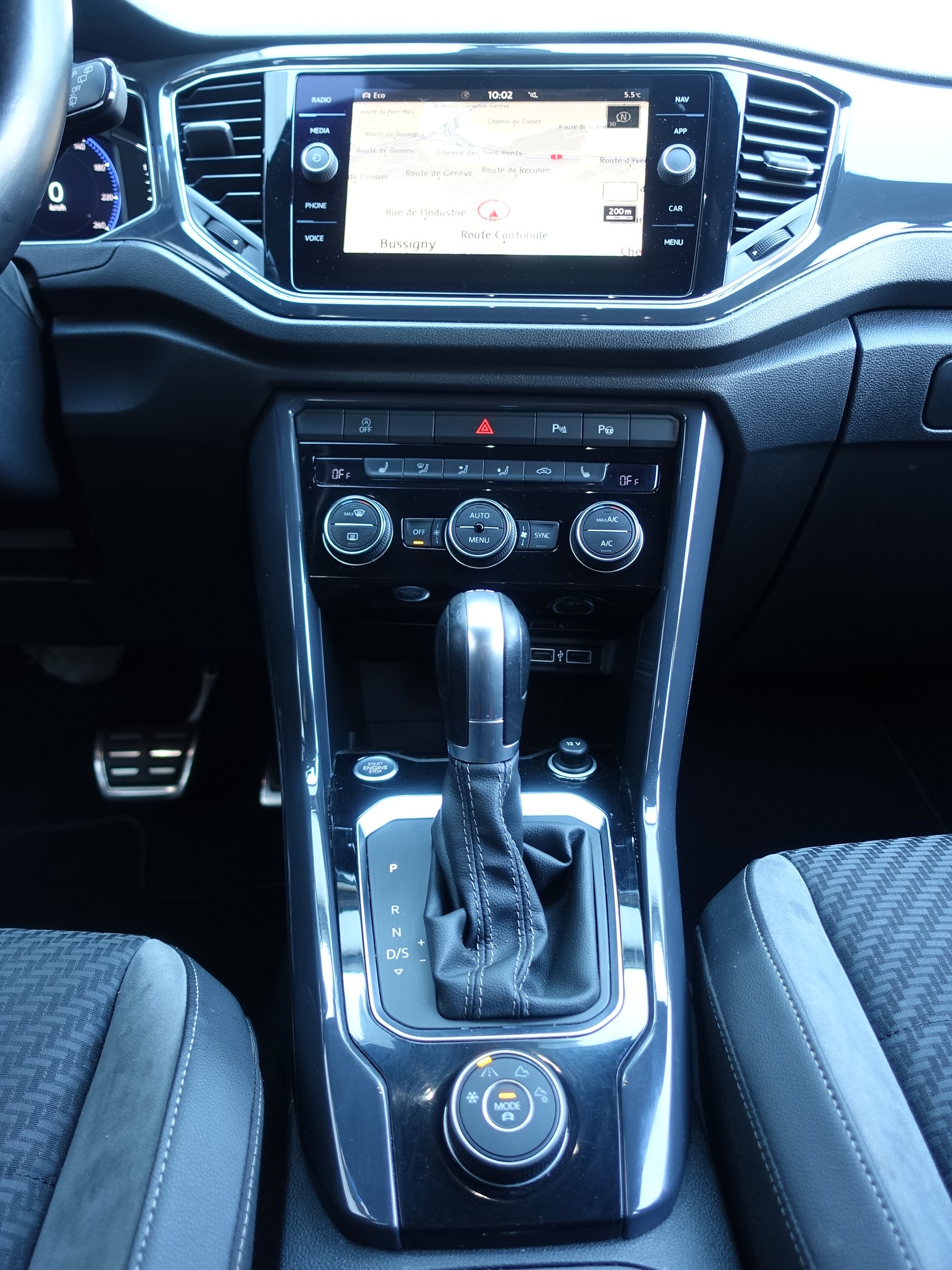 VW T-Roc 2.0 TSI Advance DSG 4Motion-image-13