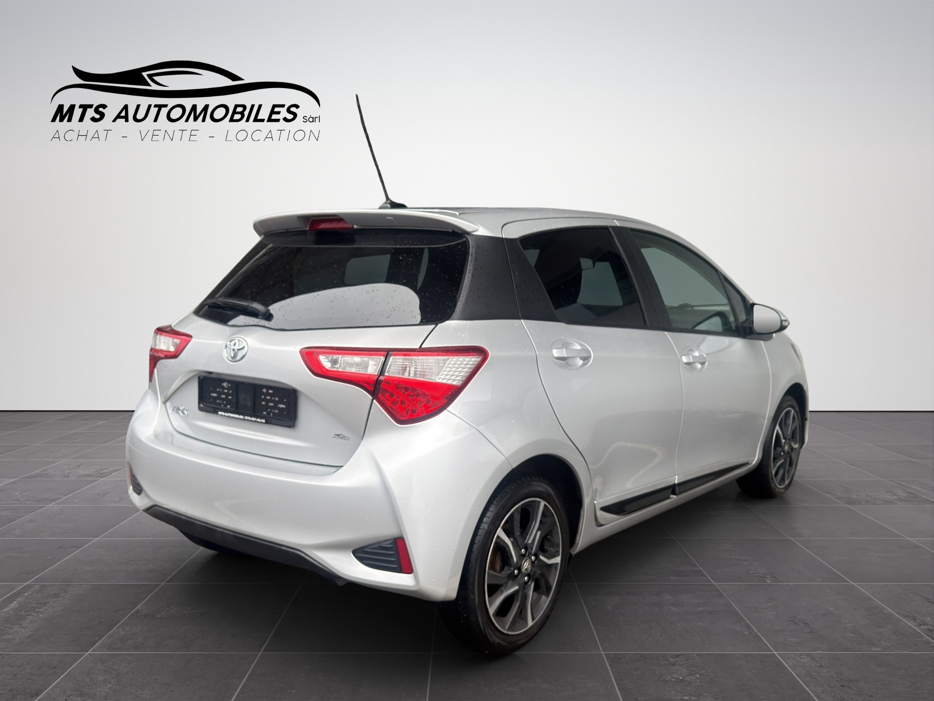 TOYOTA Yaris 1.5-image-5