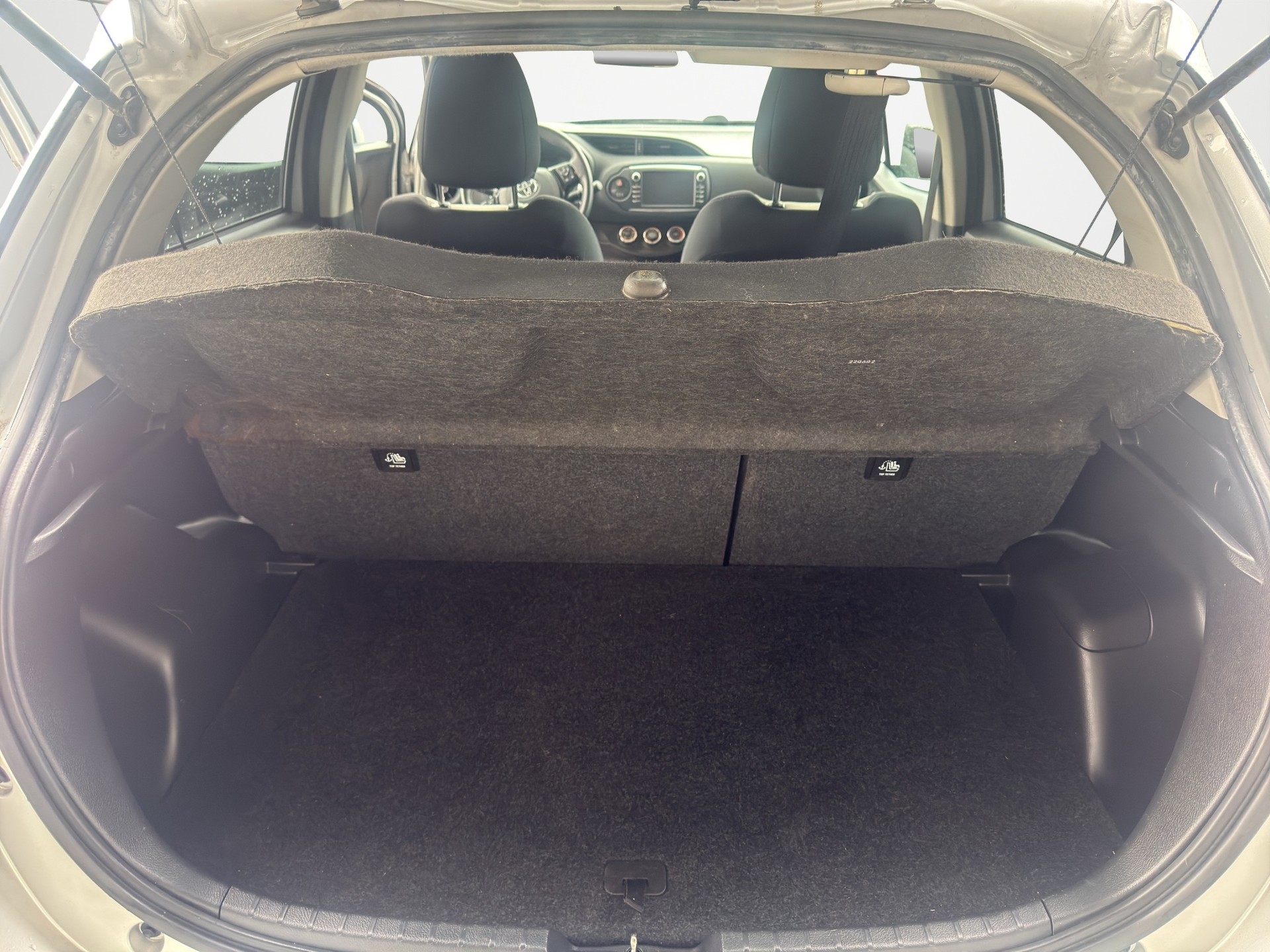 TOYOTA Yaris 1.5-image-10
