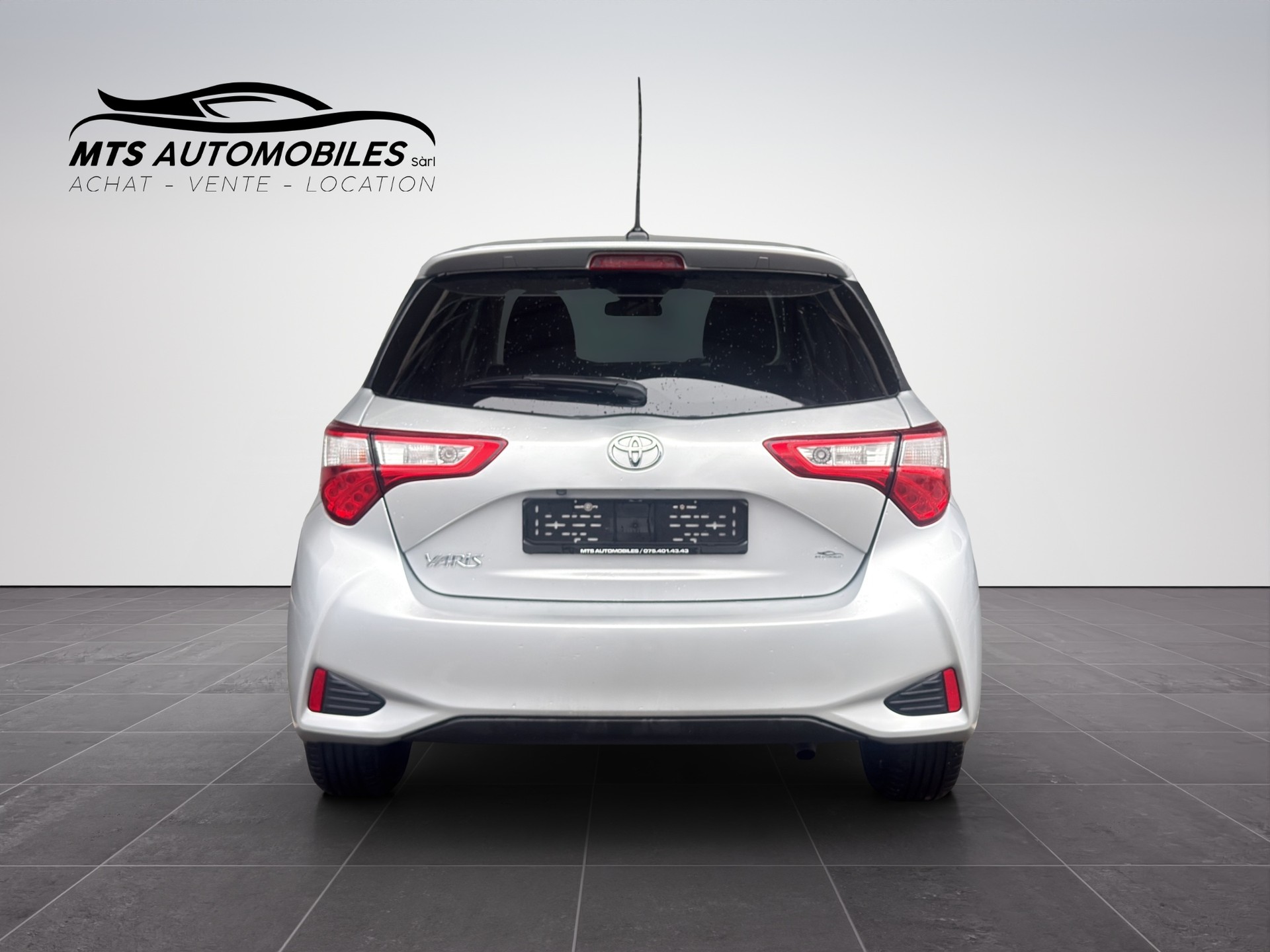 TOYOTA Yaris 1.5-image-4