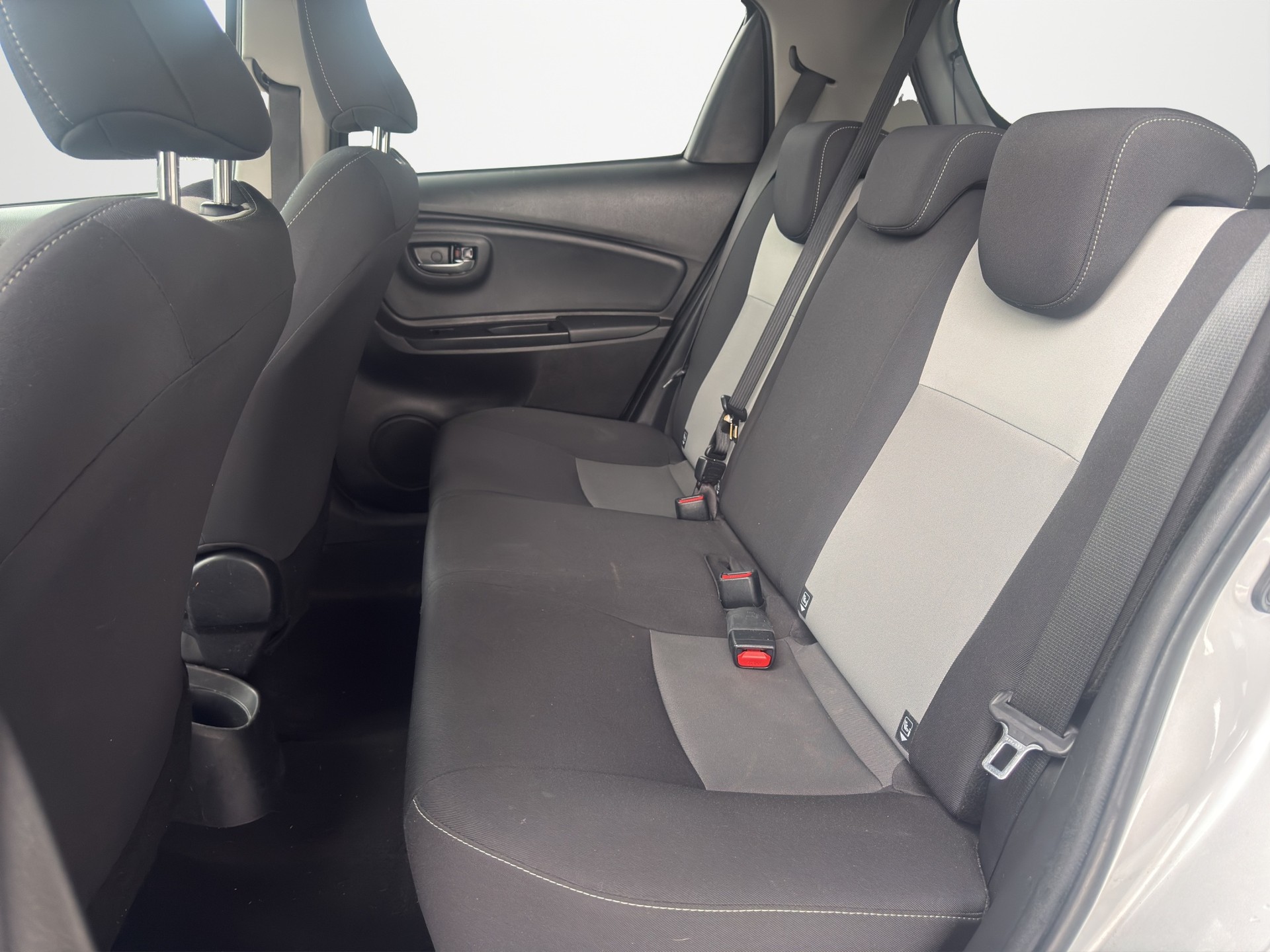 TOYOTA Yaris 1.5-image-9
