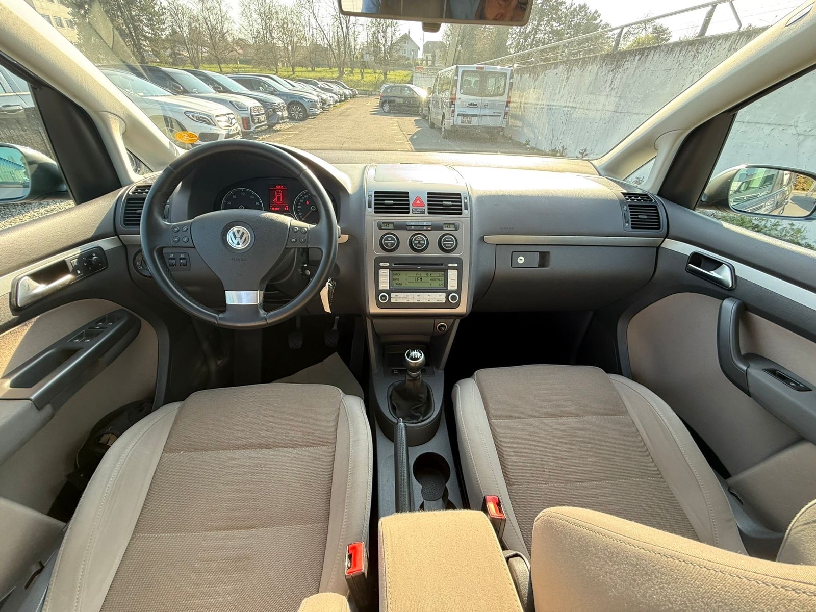 VW Touran 1.4 TSI Highline-image-11