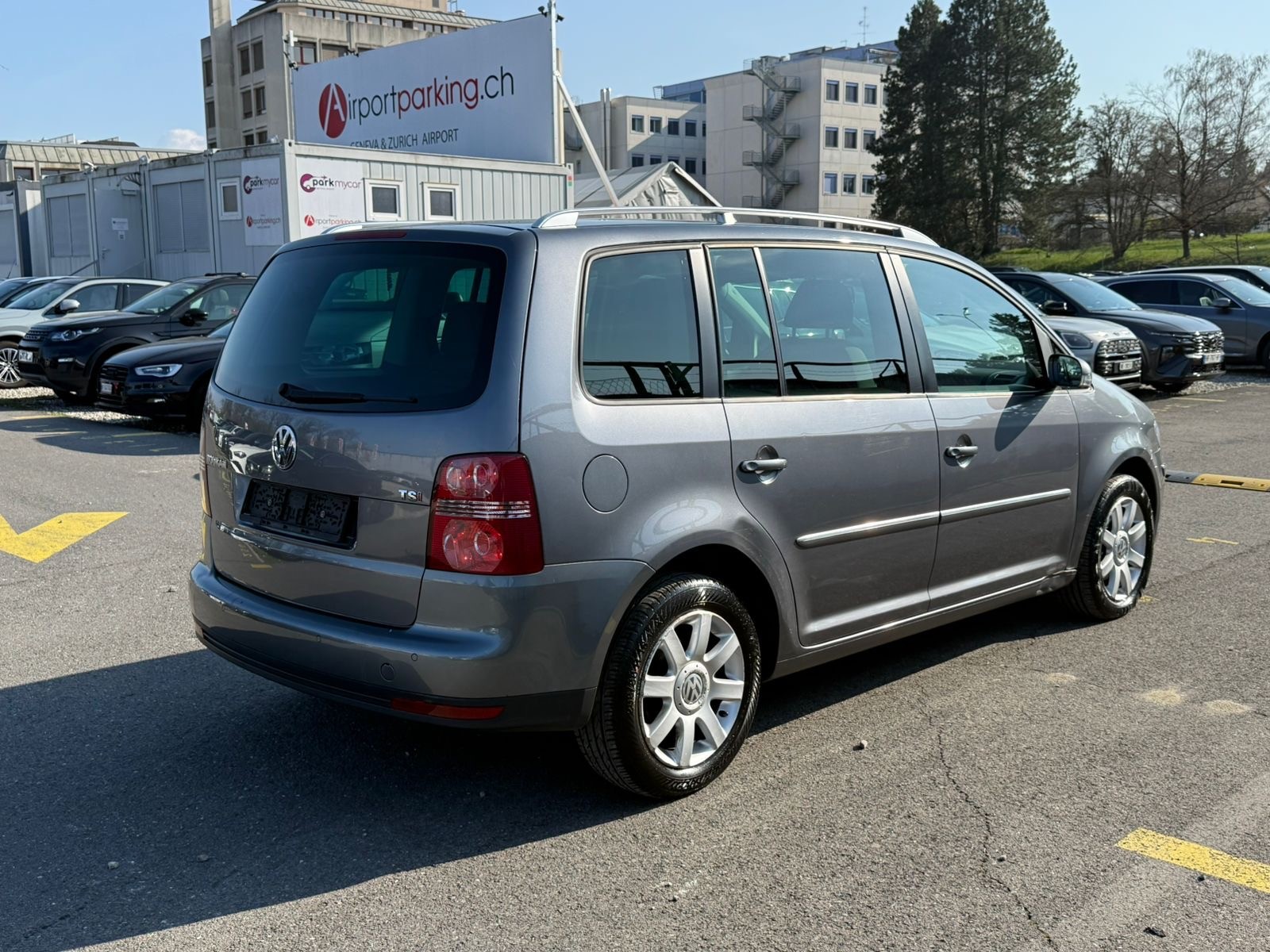 VW Touran 1.4 TSI Highline-image-5