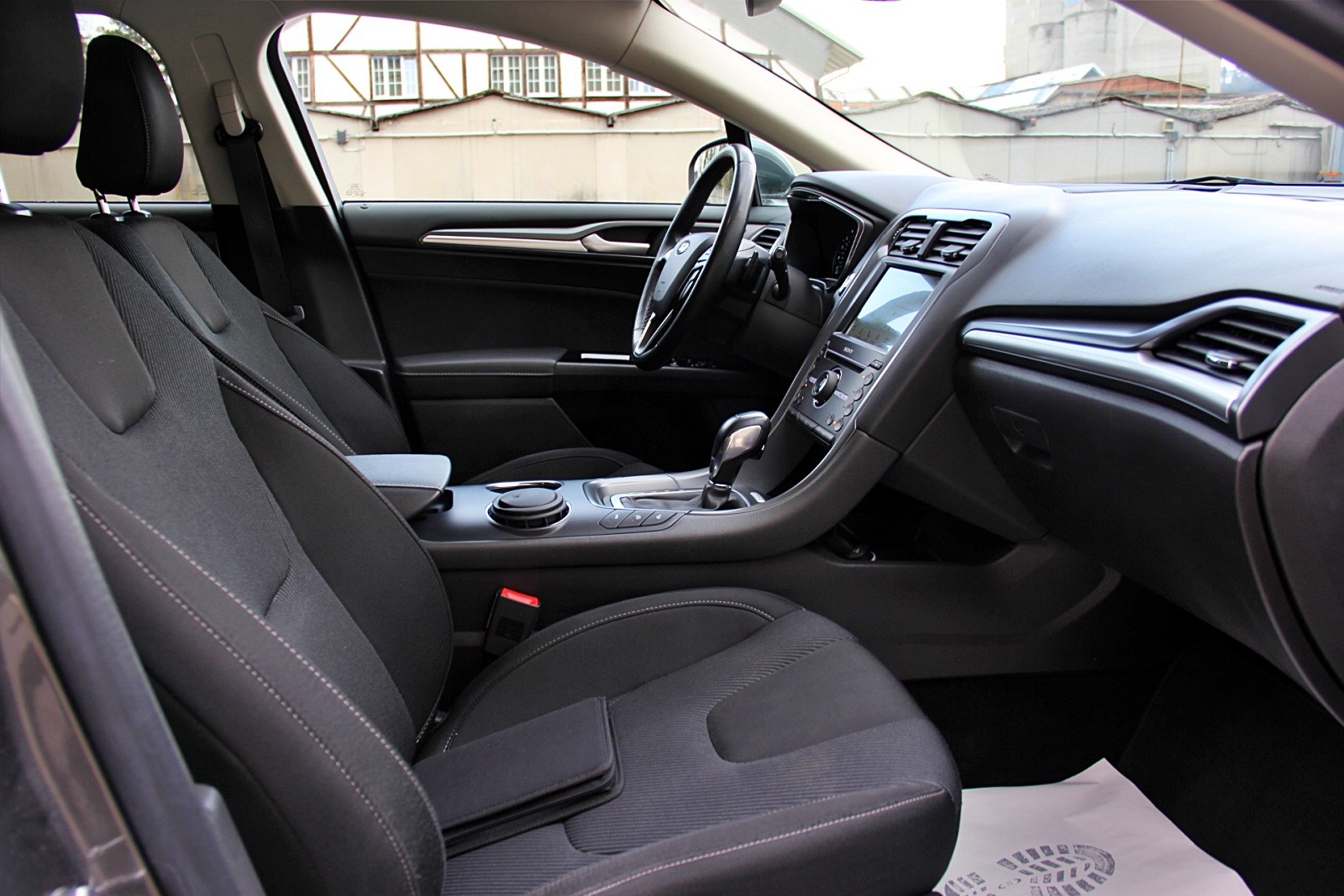 FORD Mondeo 2.0 TDCi Titanium PowerShift-image-13