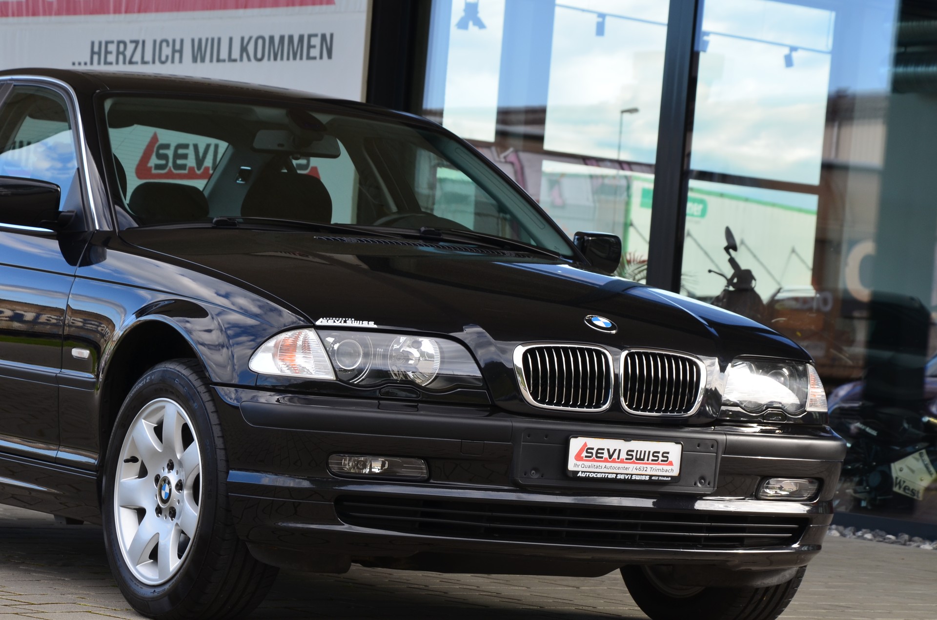 BMW 325xi*Aus erster Hand,Frisch ab MFK*-image-1