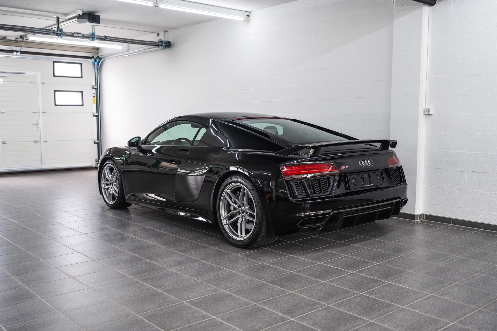 AUDI R8 Coupé 5.2 plus S-Tronic NO OPF-image-4