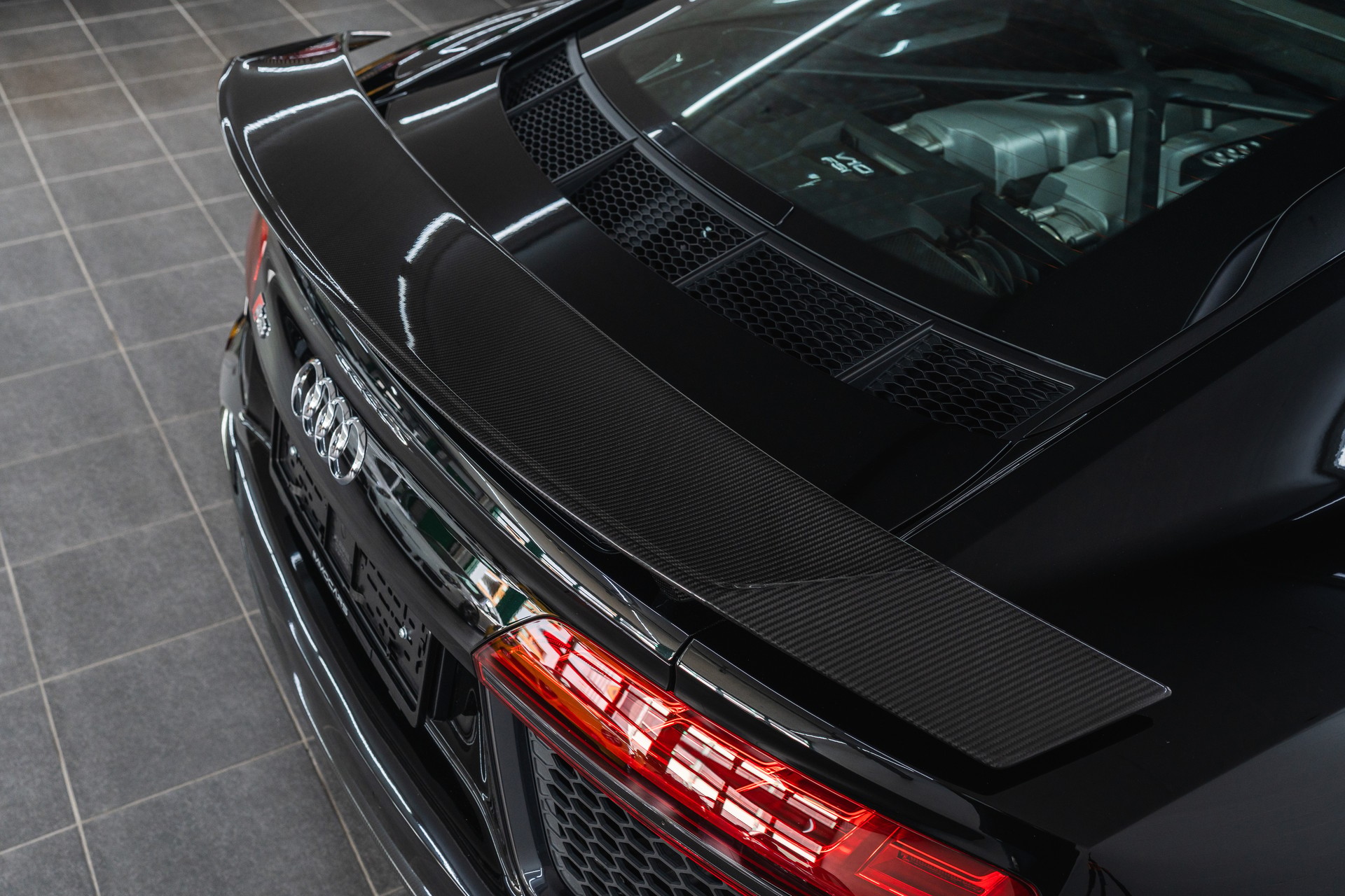AUDI R8 Coupé 5.2 plus S-Tronic NO OPF-image-8