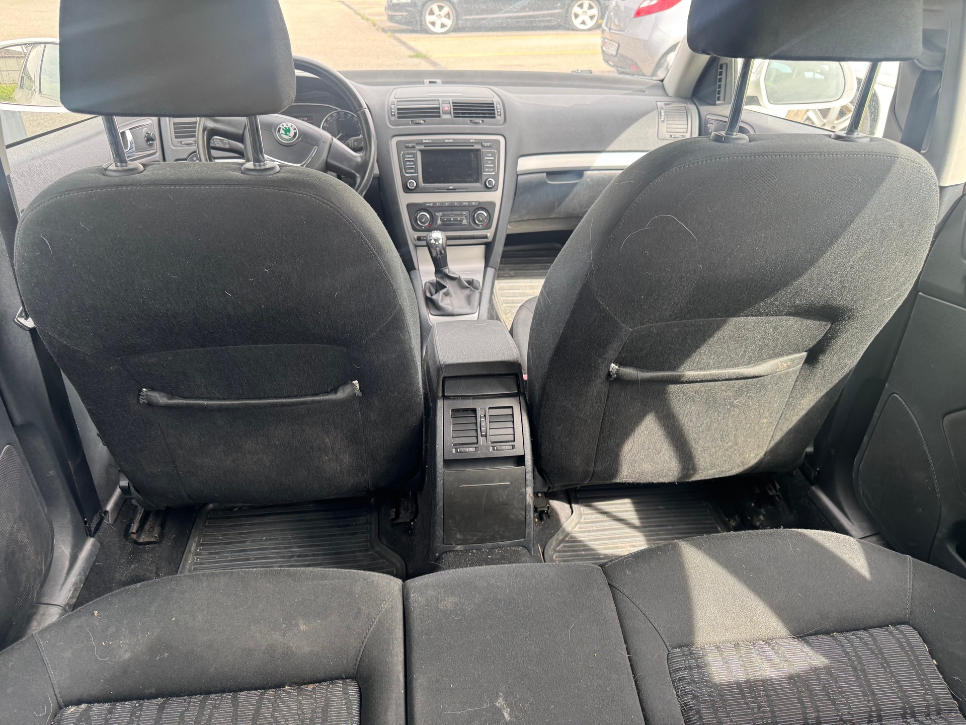 SKODA Octavia Combi 1.6 TDI Clever-image-12