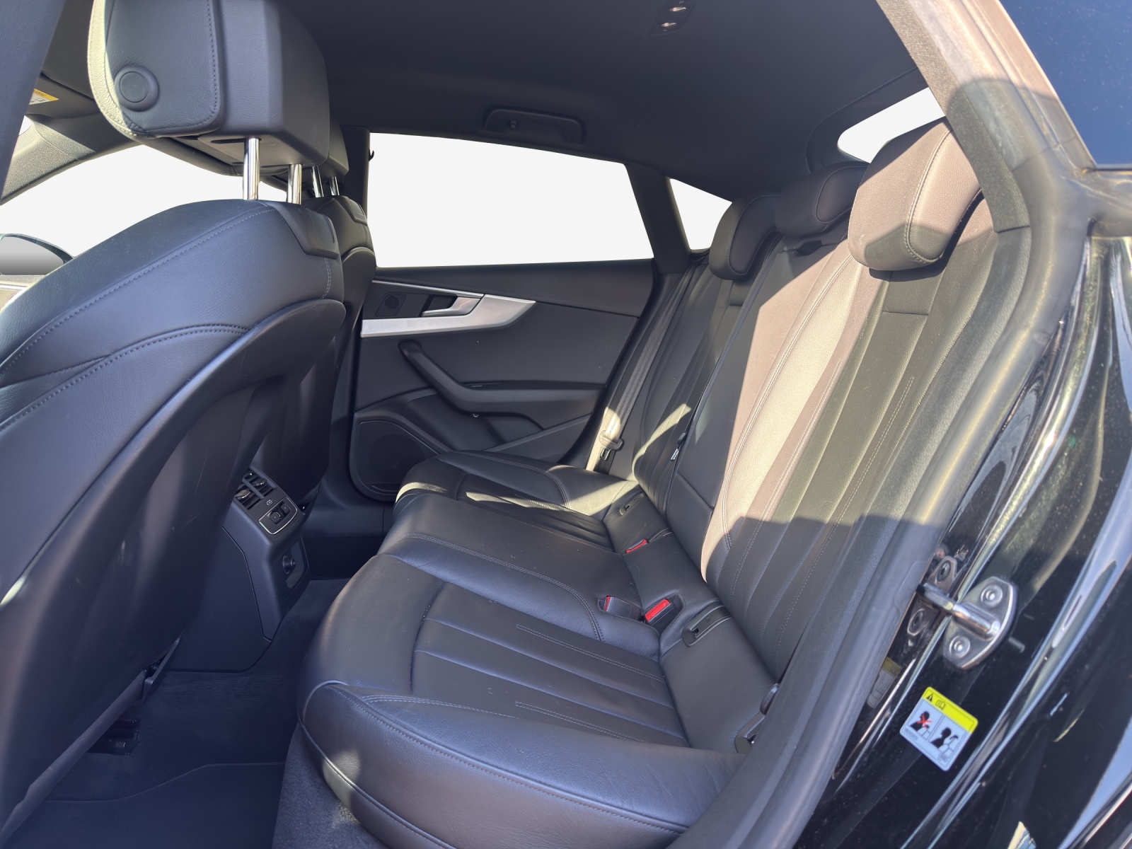 AUDI A5 Sportback 45 TFSI S-tronic Sport quattro-image-11