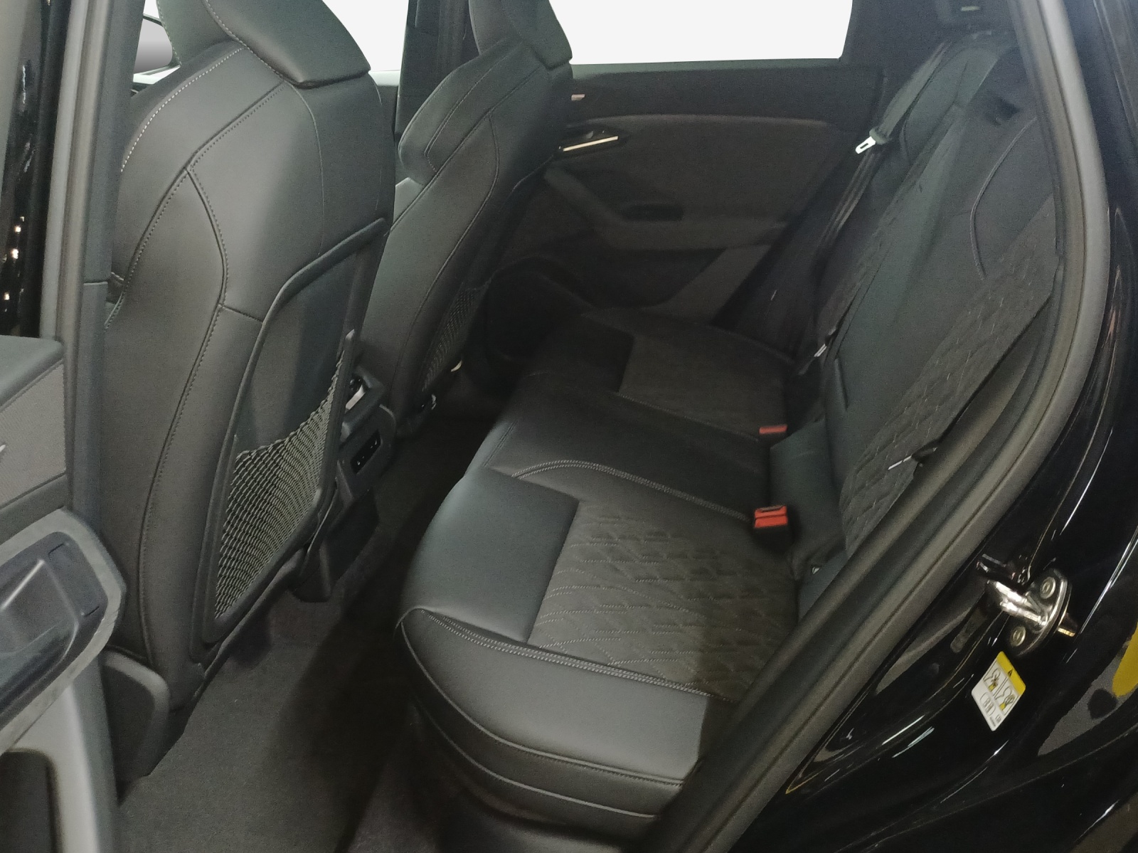 AUDI Q6 e-tron quattro-image-11