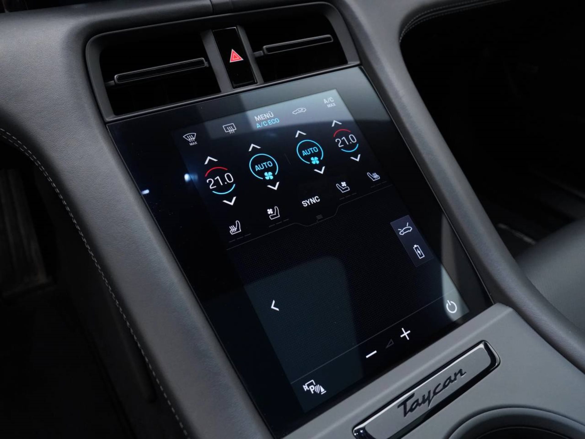 PORSCHE Taycan 4S-image-17