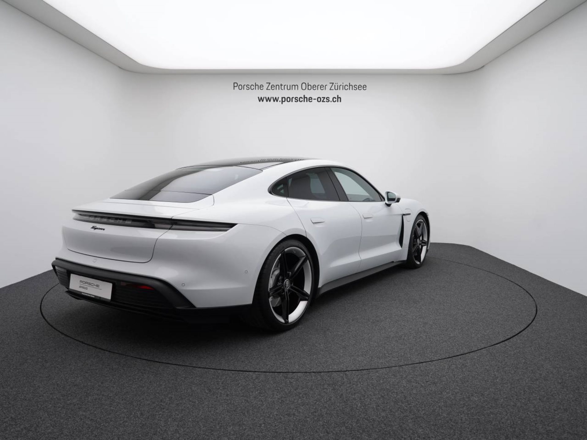 PORSCHE Taycan 4S-image-6