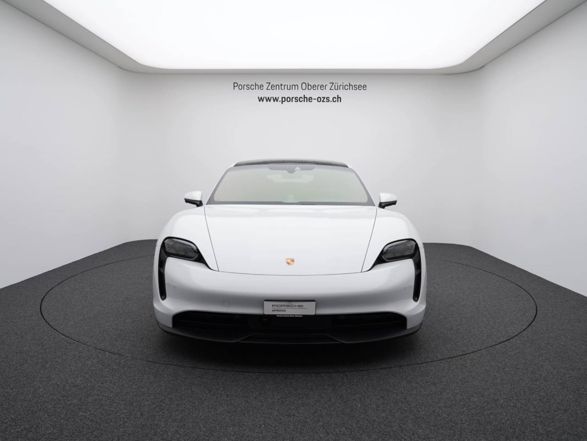 PORSCHE Taycan 4S-image-9