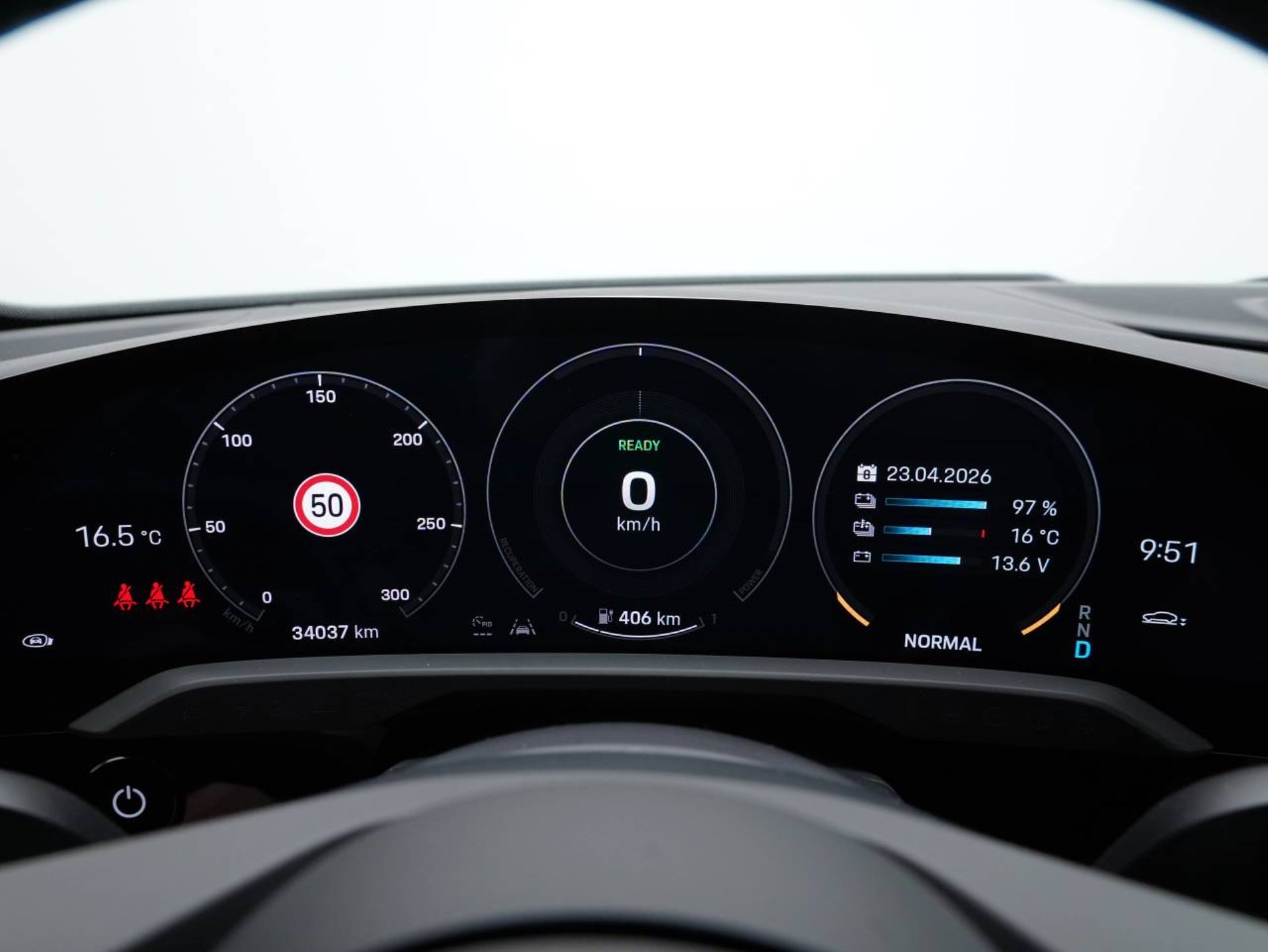 PORSCHE Taycan 4S-image-16