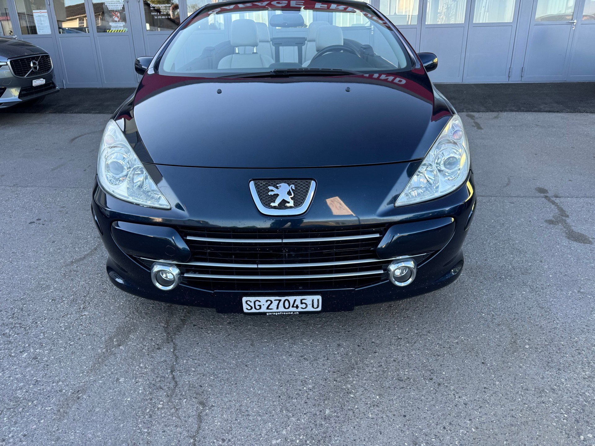 PEUGEOT 307 CC 2.0 HDI Platinum Edition-image-2