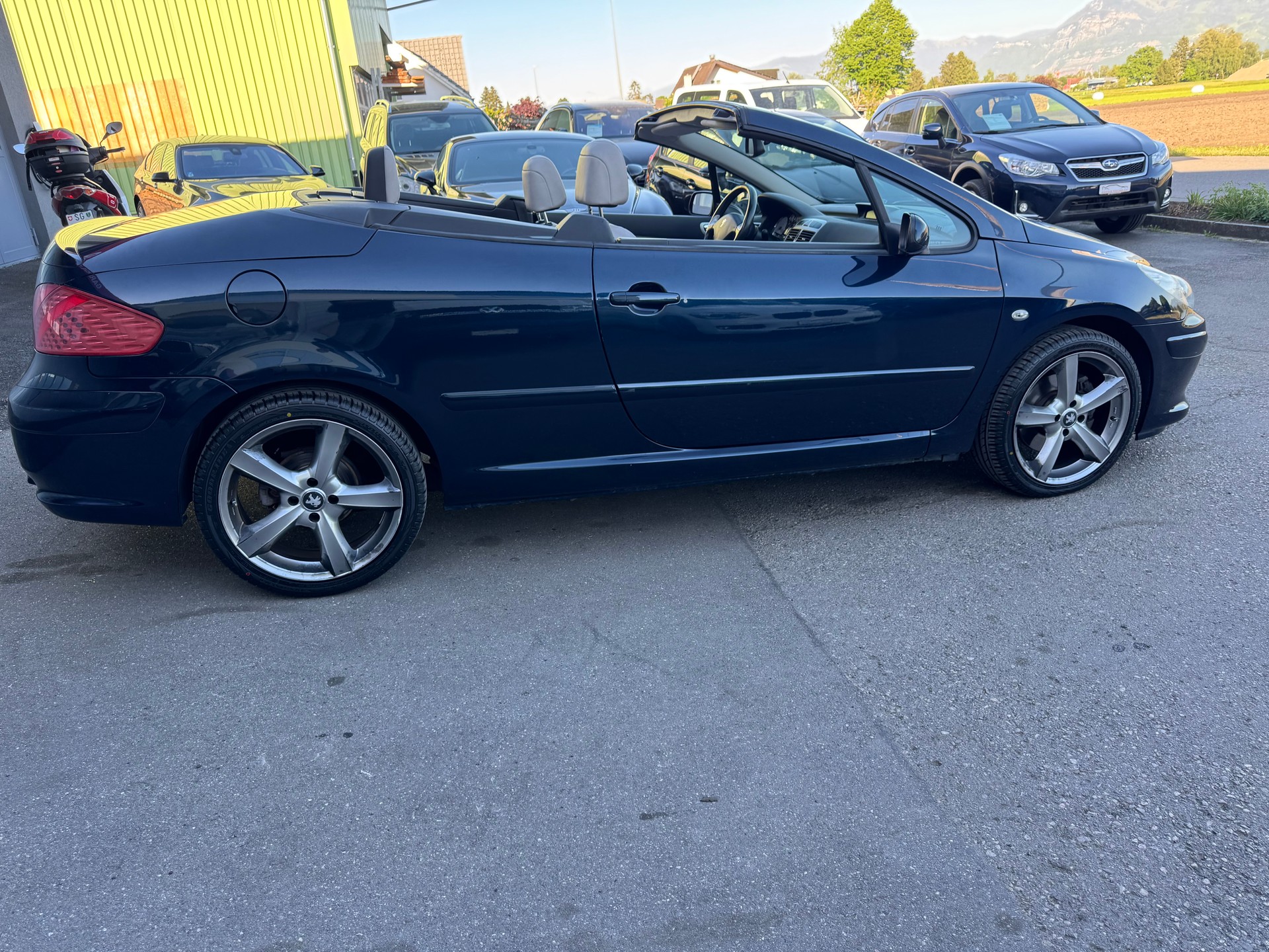 PEUGEOT 307 CC 2.0 HDI Platinum Edition-image-9