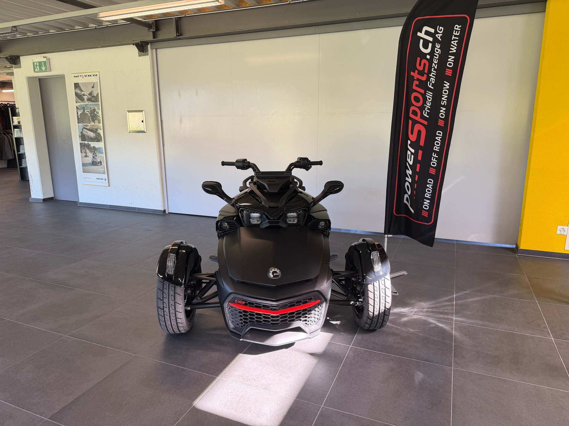 CAN-AM Spyder F3 S-showroom-element-1