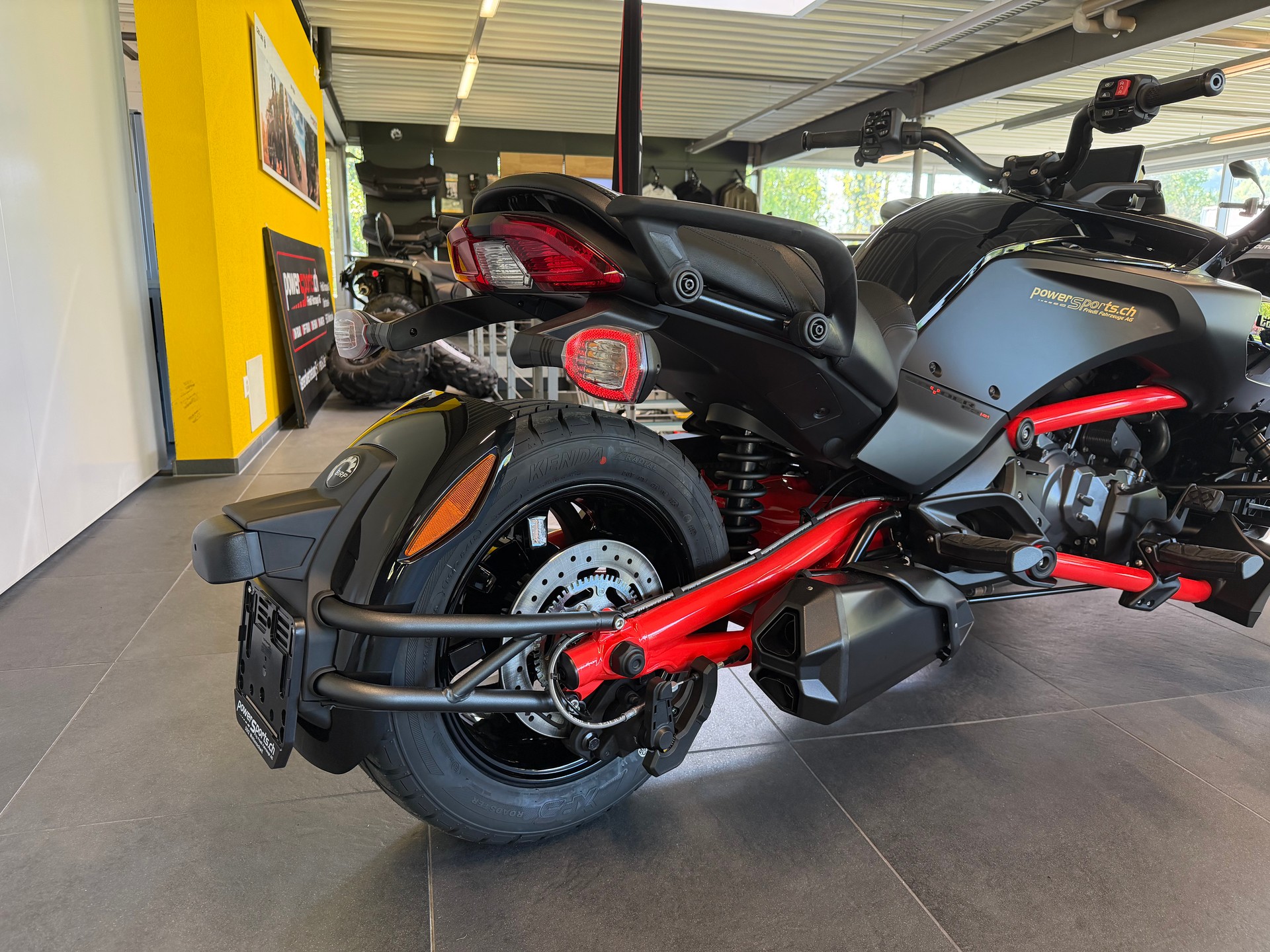 CAN-AM Spyder F3 S-image-10