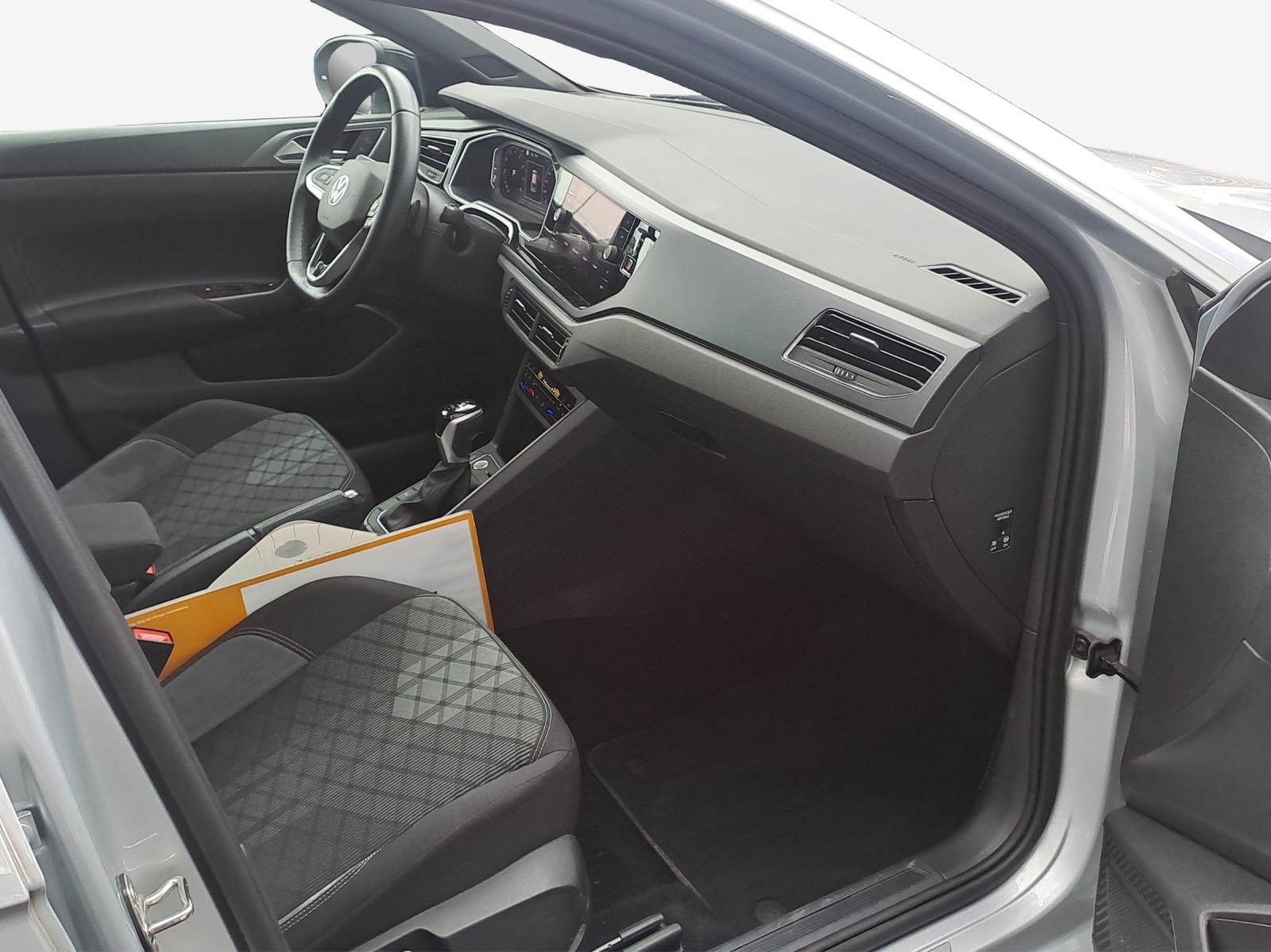 VW Taigo 1.0 TSI R-Line DSG-image-13