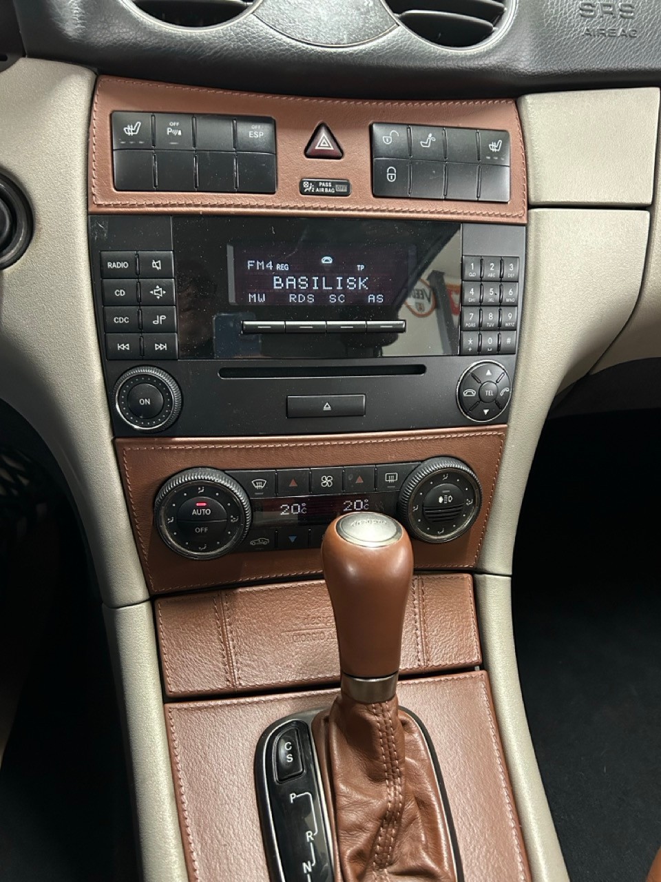 MERCEDES-BENZ CLK 500 Elégance 7G-Tronic Armani Limited-image-10