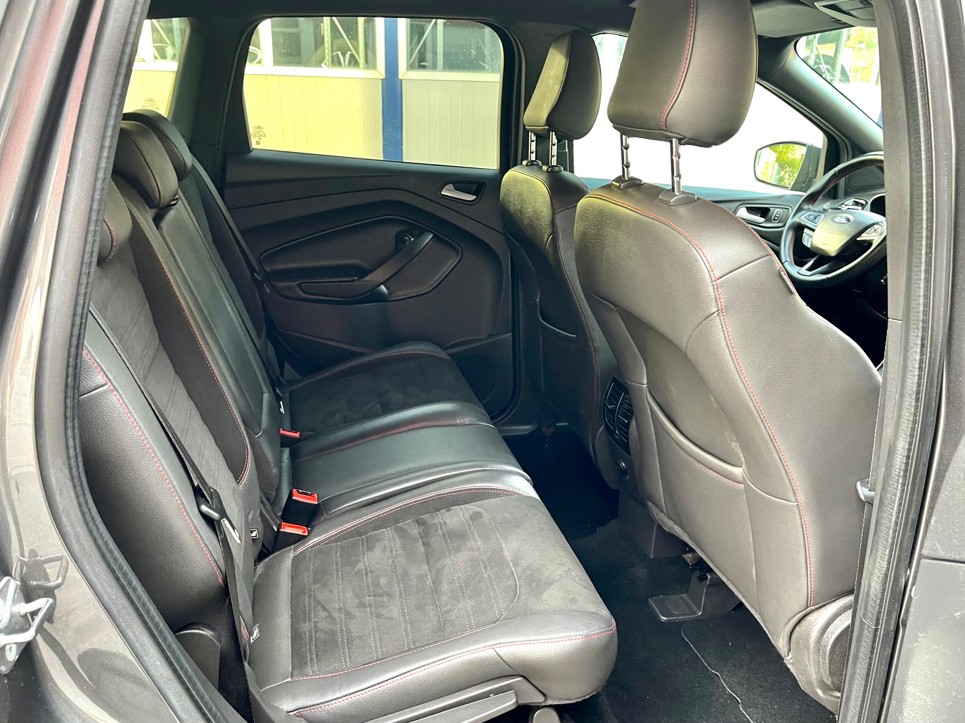 FORD Kuga 1.5 SCTi ST Line High 4WD Automatic-image-13