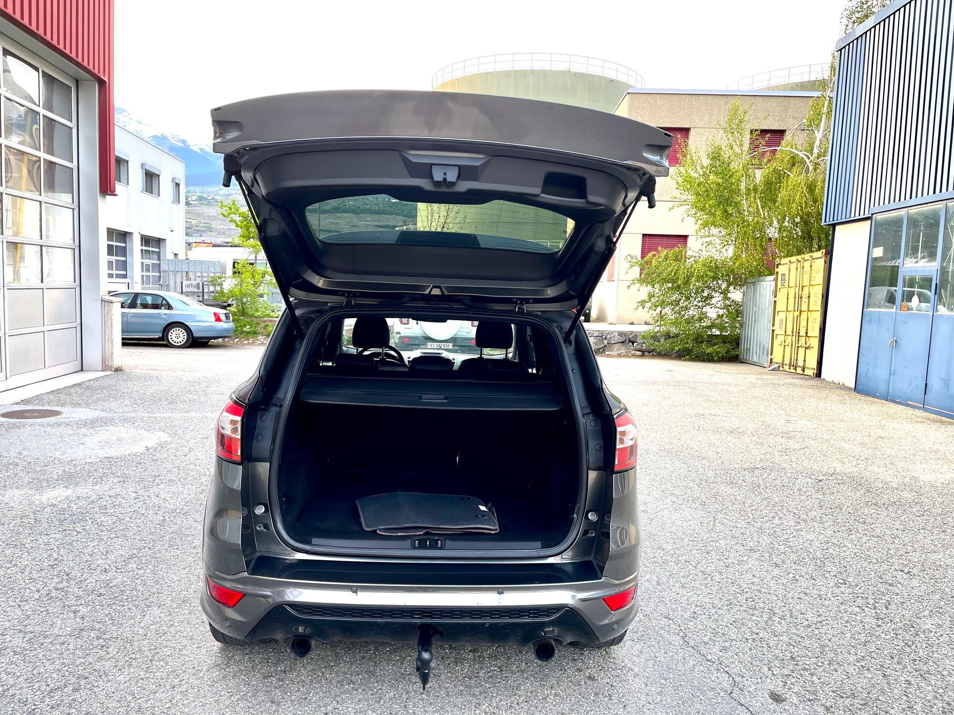 FORD Kuga 1.5 SCTi ST Line High 4WD Automatic-image-8