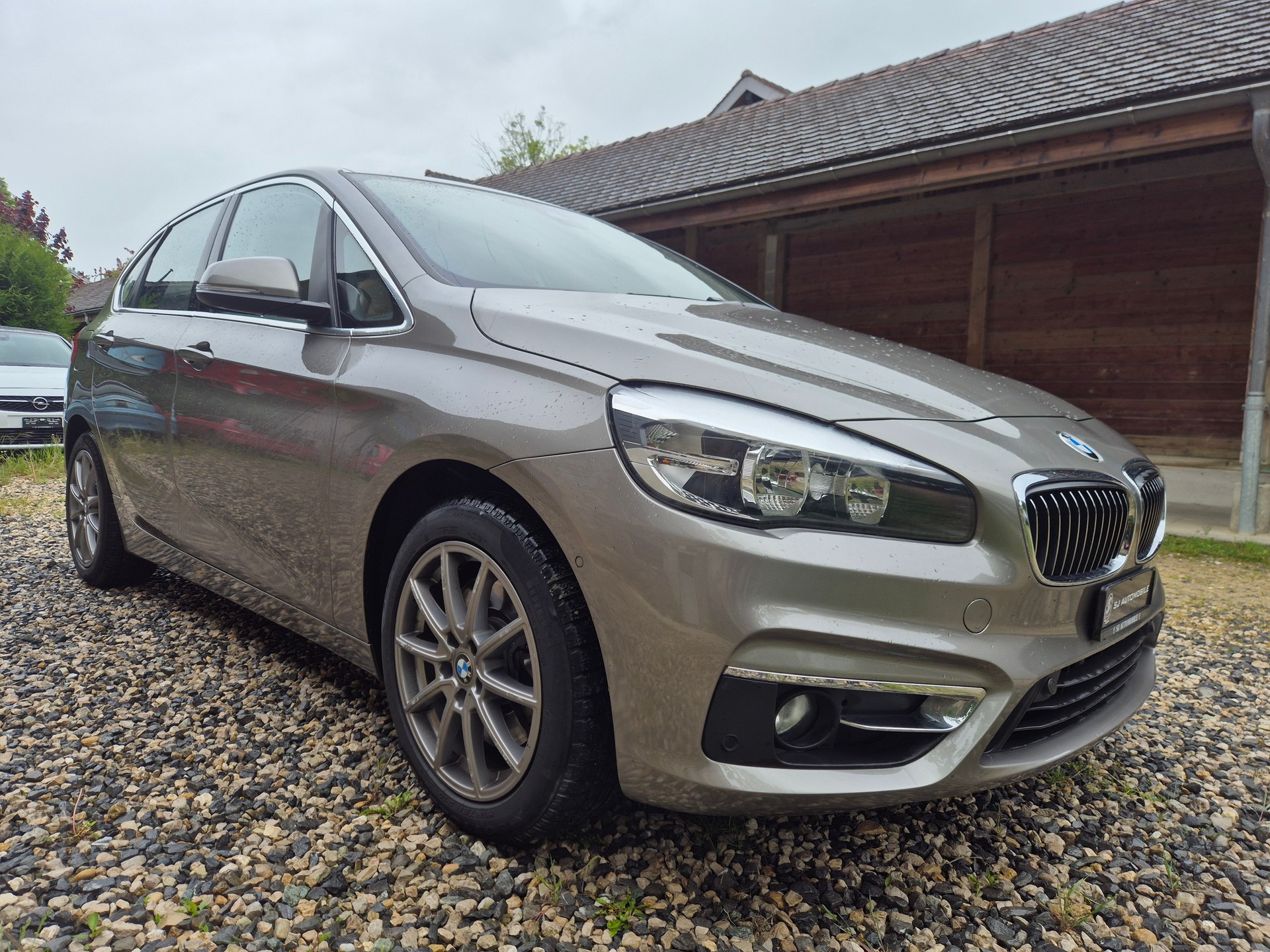 BMW 225i xDrive Active Tourer Luxury Line Steptronic-image-6
